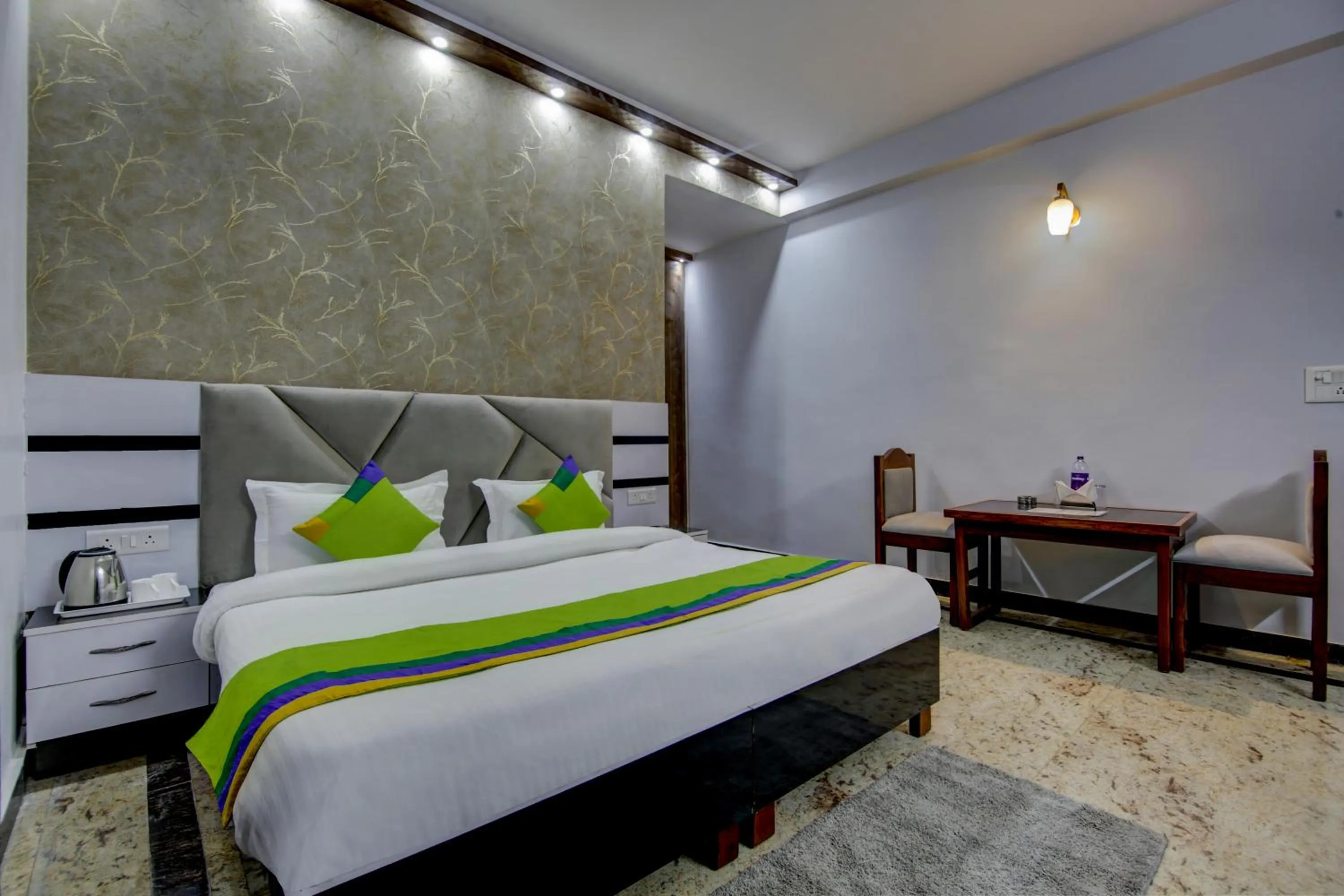 Bedroom, Bed in Treebo Sai Village, Manesar