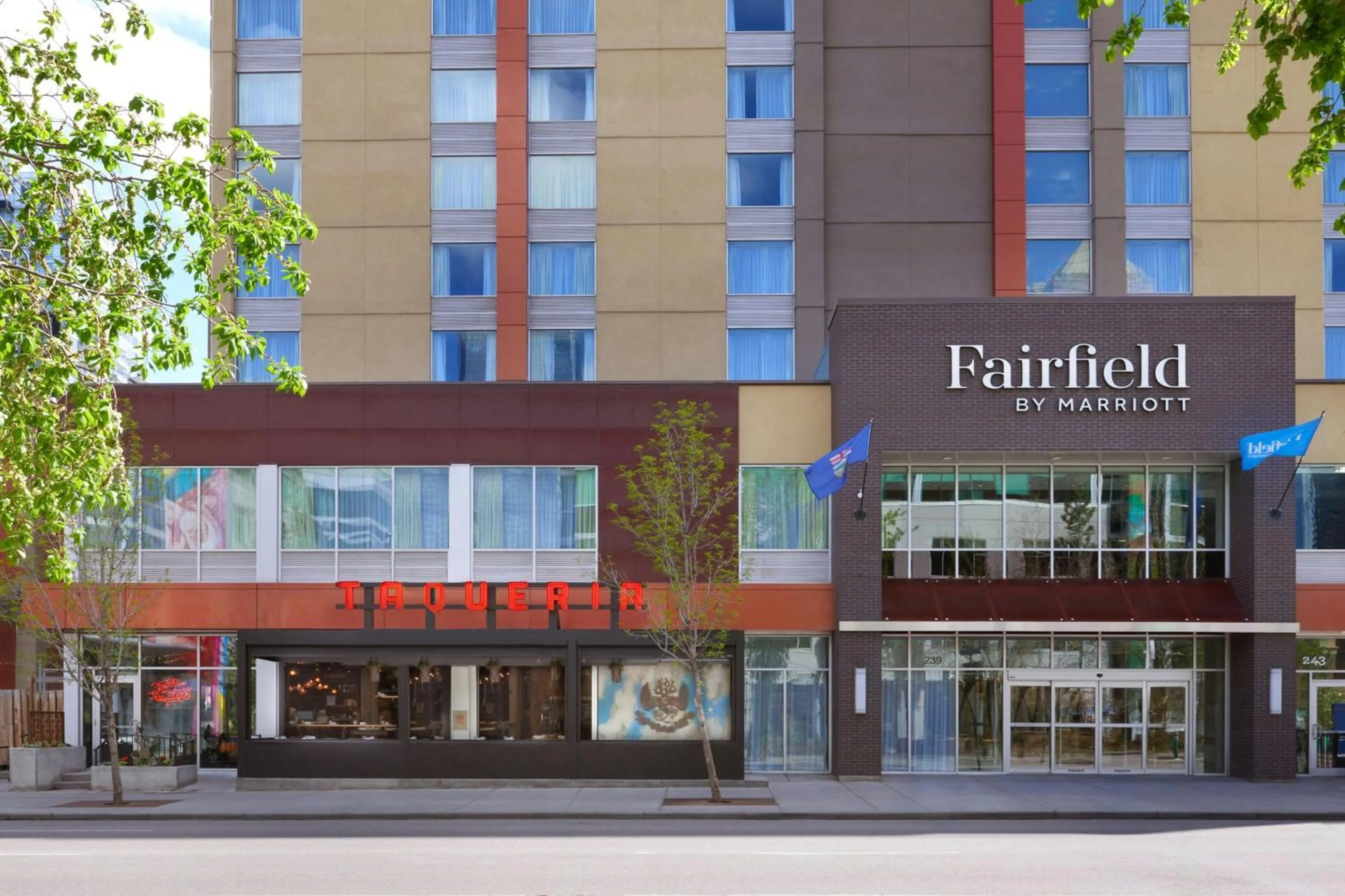 Restaurant/places to eat in Fairfield Inn & Suites by Marriott Calgary Downtown