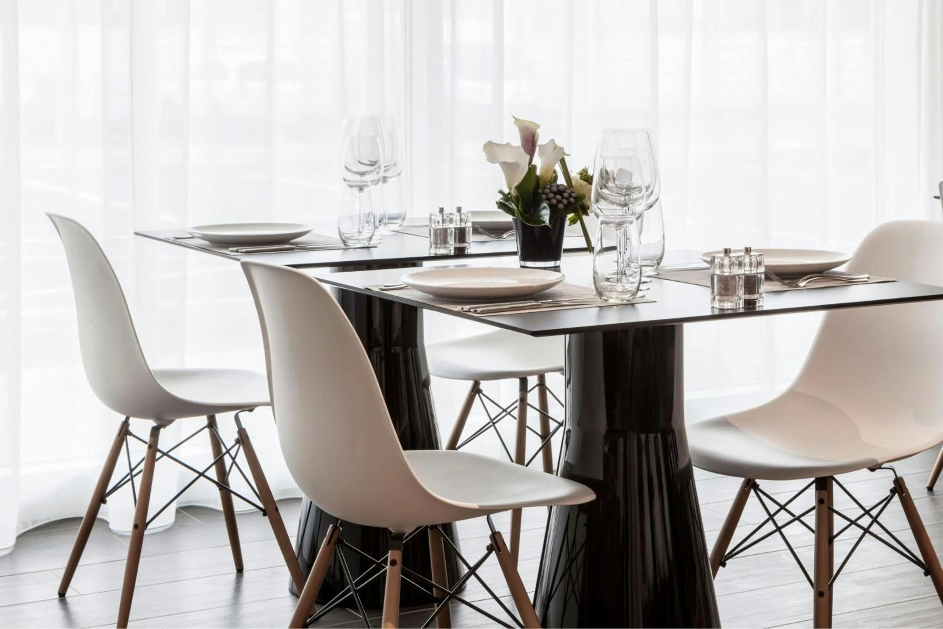 Restaurant/places to eat in AC Hotel by Marriott Paris Le Bourget Airport