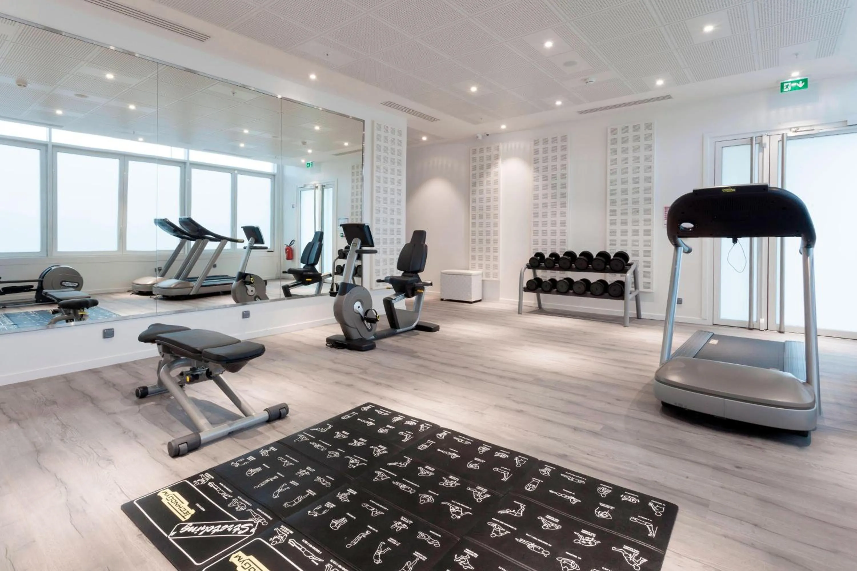 Fitness centre/facilities in AC Hotel by Marriott Paris Le Bourget Airport