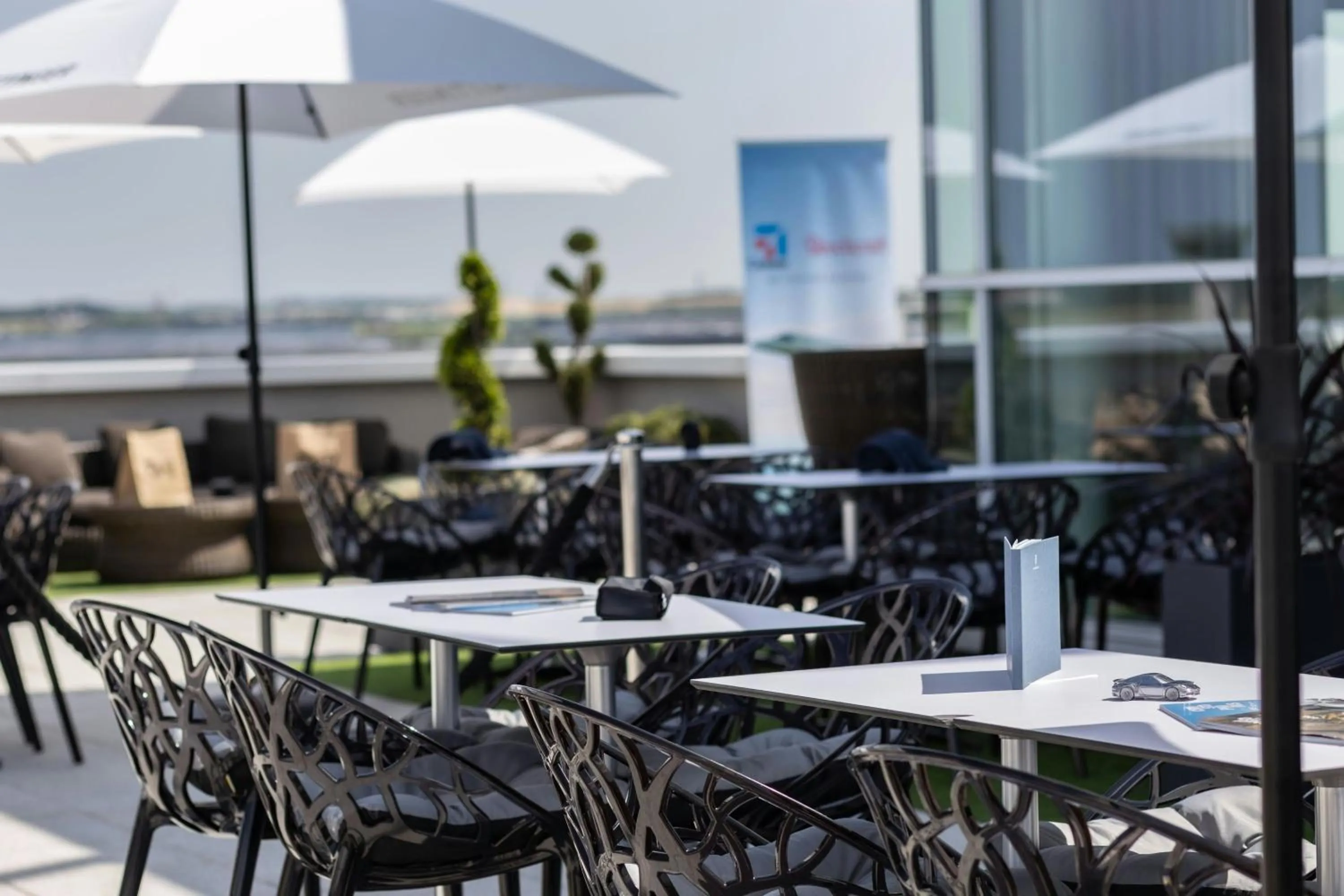 Lounge or bar in AC Hotel by Marriott Paris Le Bourget Airport