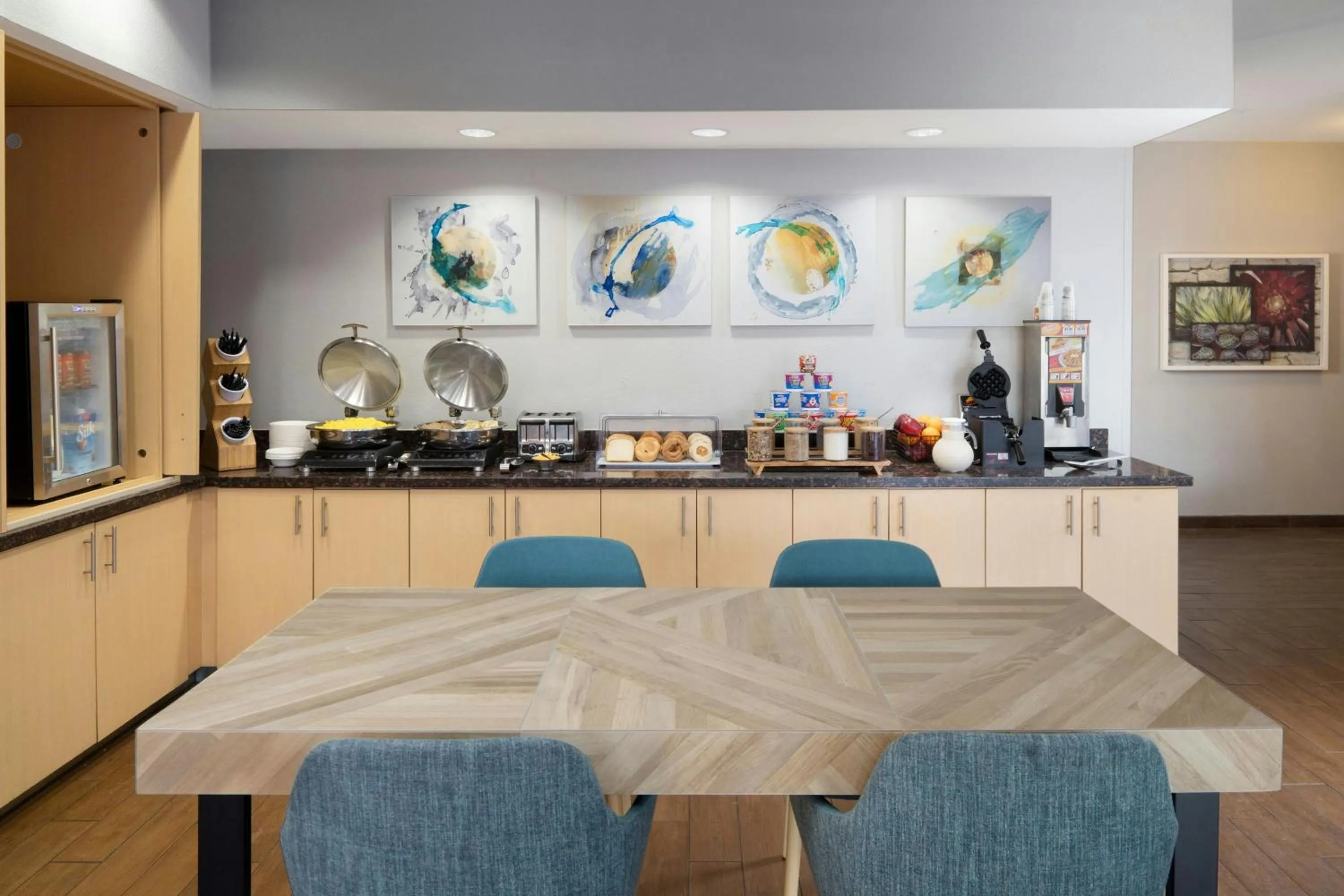 Breakfast in TownePlace Suites by Marriott Laredo