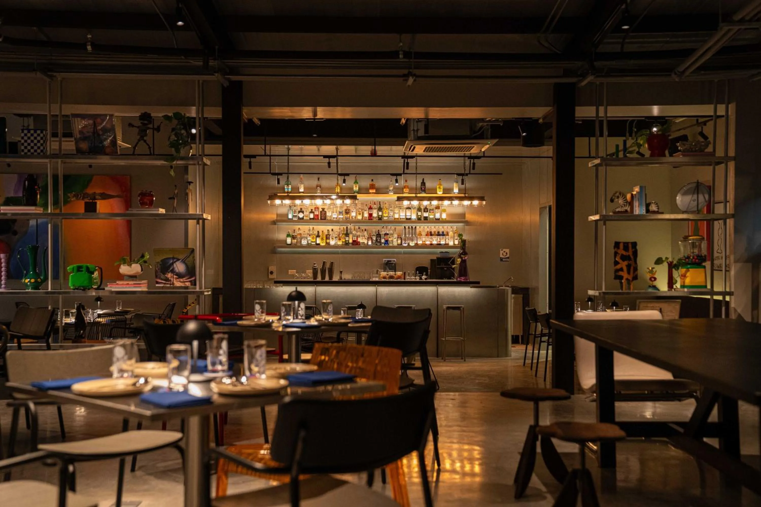 Restaurant/places to eat in The StandardX, Bangkok Phra Arthit