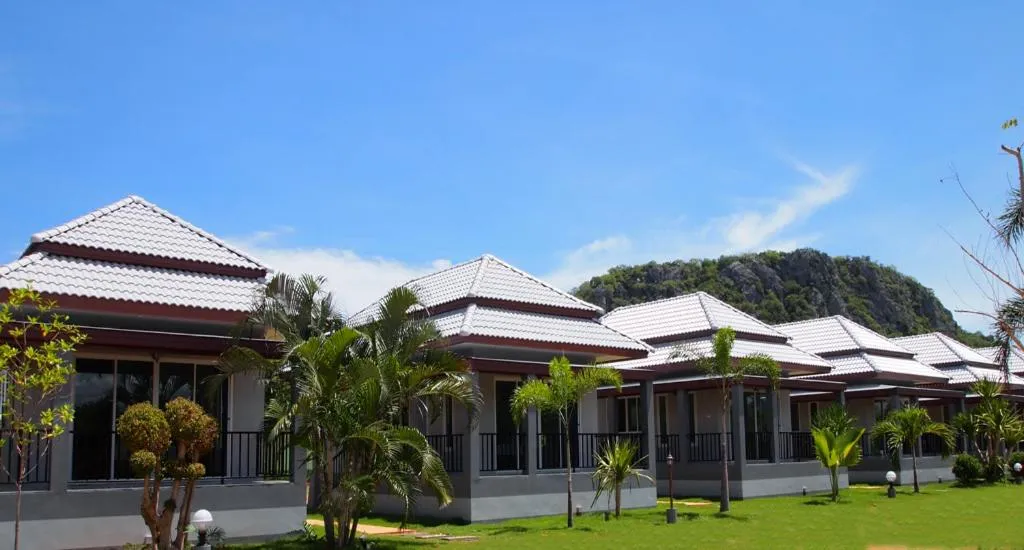 Facade/entrance in KP Mountain Beach