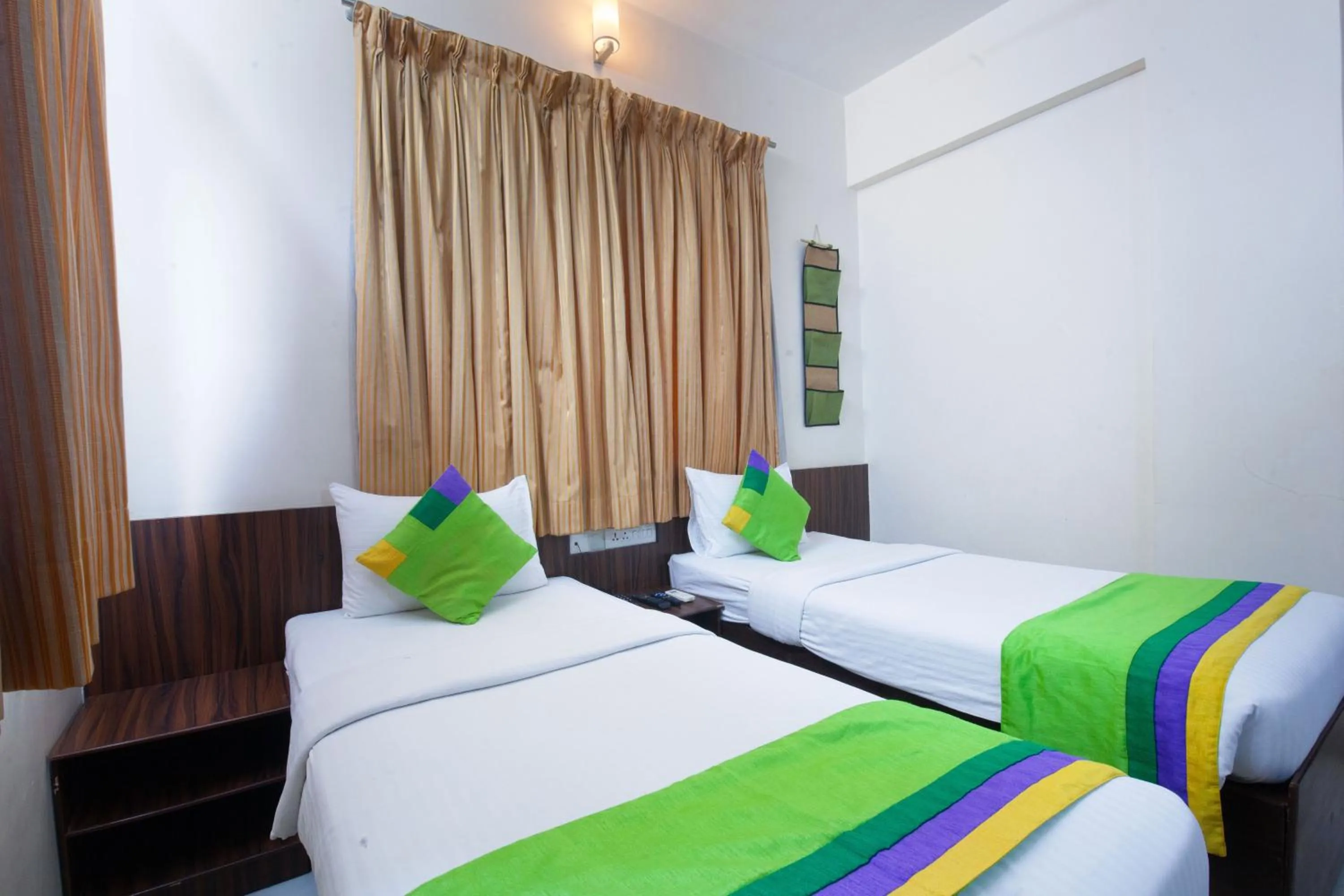 Bedroom, Bed in Treebo Park View Hadapsar