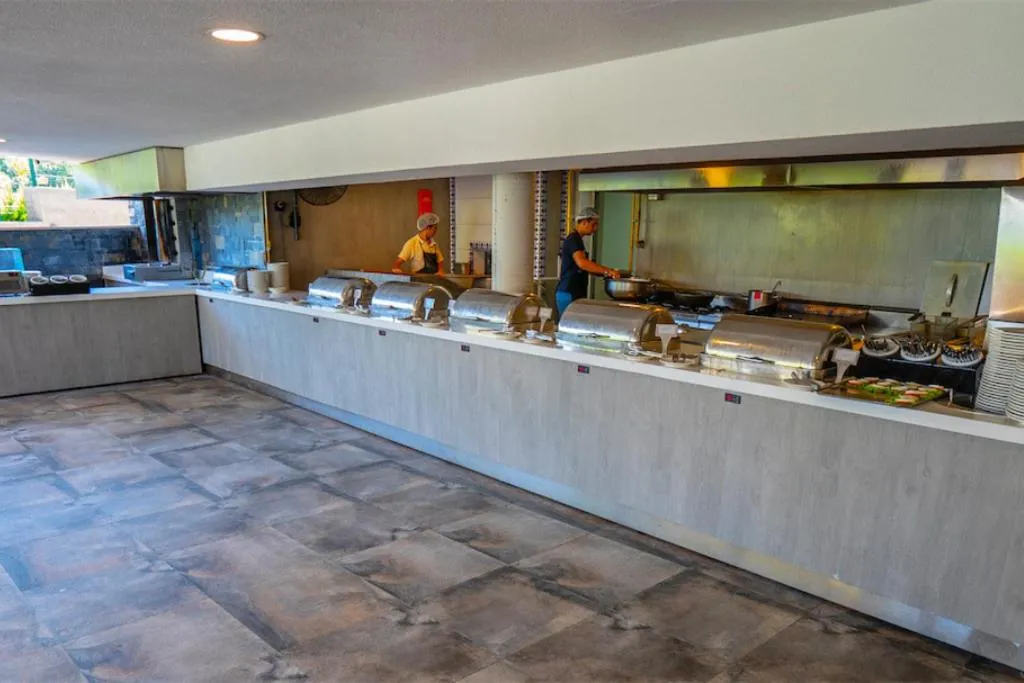 Restaurant/places to eat in Turunc Premium Hotel