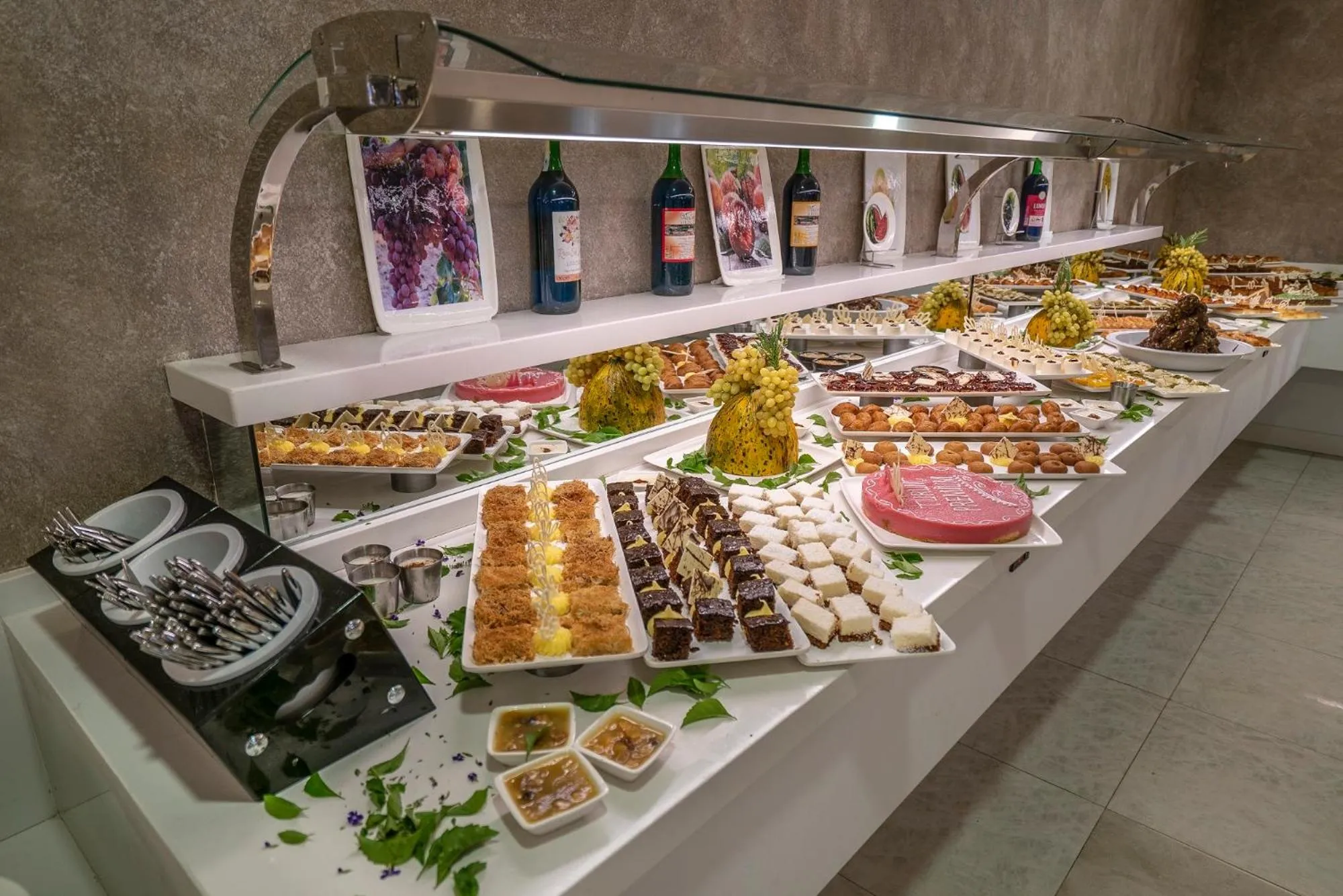 Food in Turunc Premium Hotel