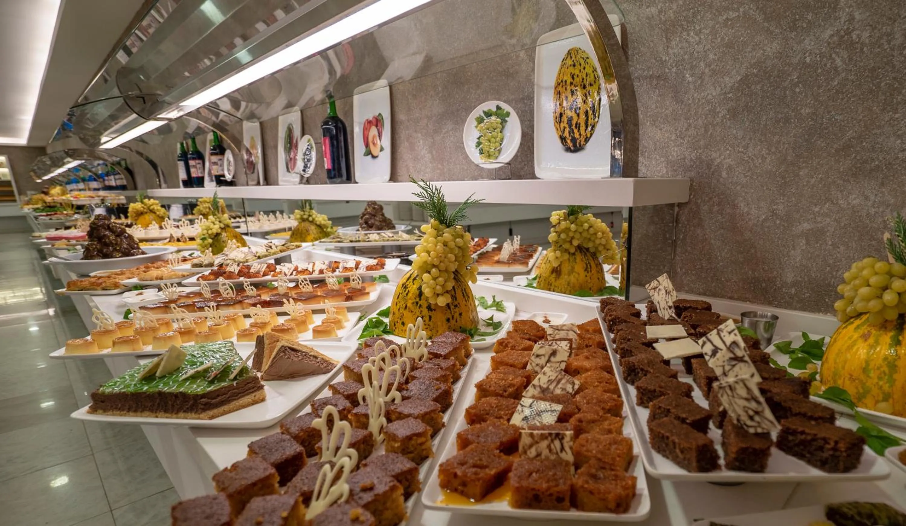 Food in Turunc Premium Hotel