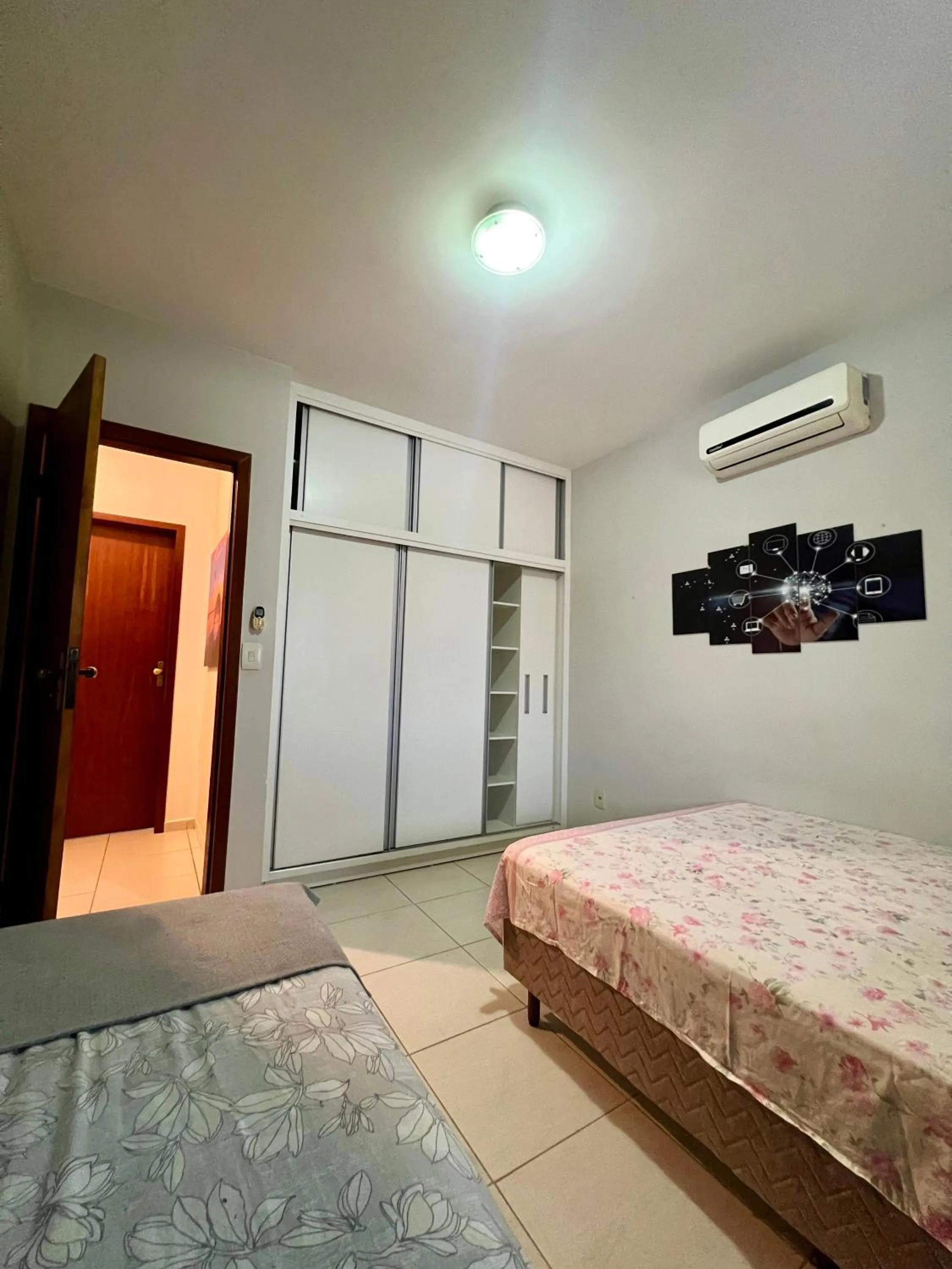 Bed in Casa com piscina, churrasqueira e ar condicionado em condomínio