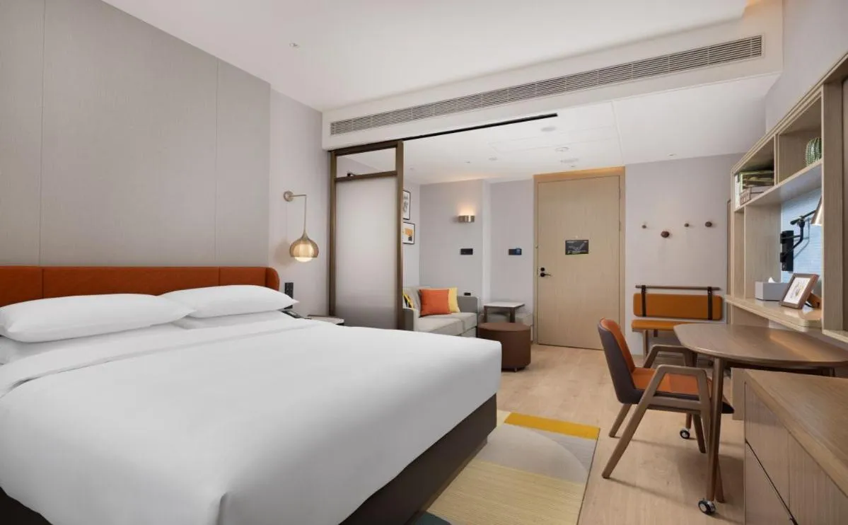 Photo of the whole room, Bed in Home2 by Hilton Chongqing Wushan