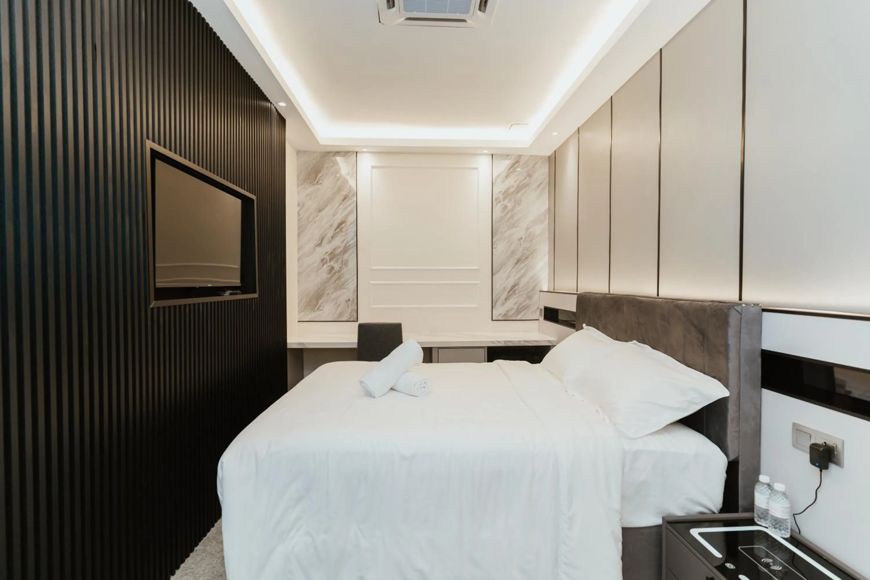 Bed in Brilliant Hotel Dan Spa