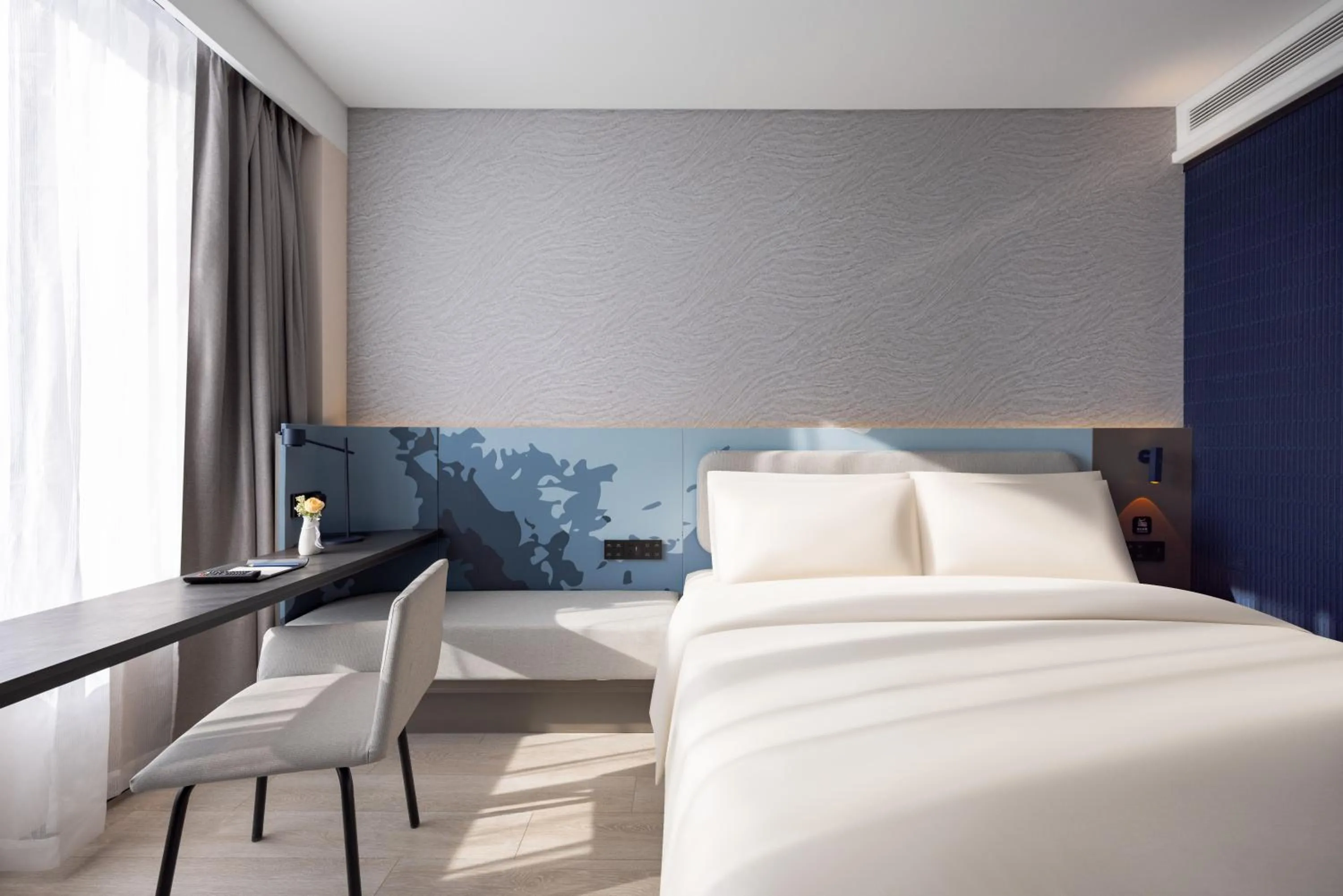 Bed in Atour Light Hotel Shenyang Yuhong Plaza Metro Station