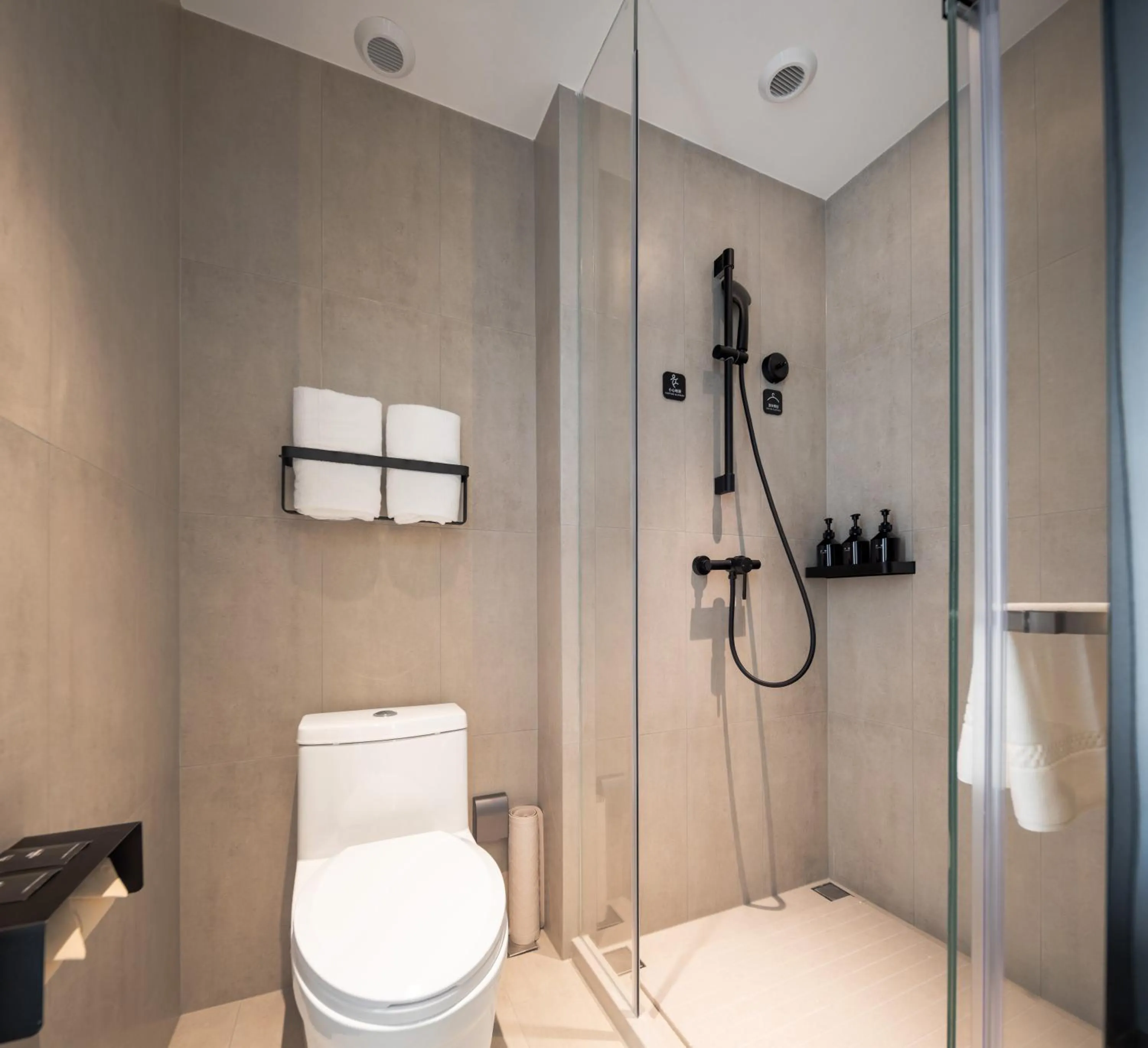 Atour Light Hotel Shenyang Yuhong Plaza Metro Station