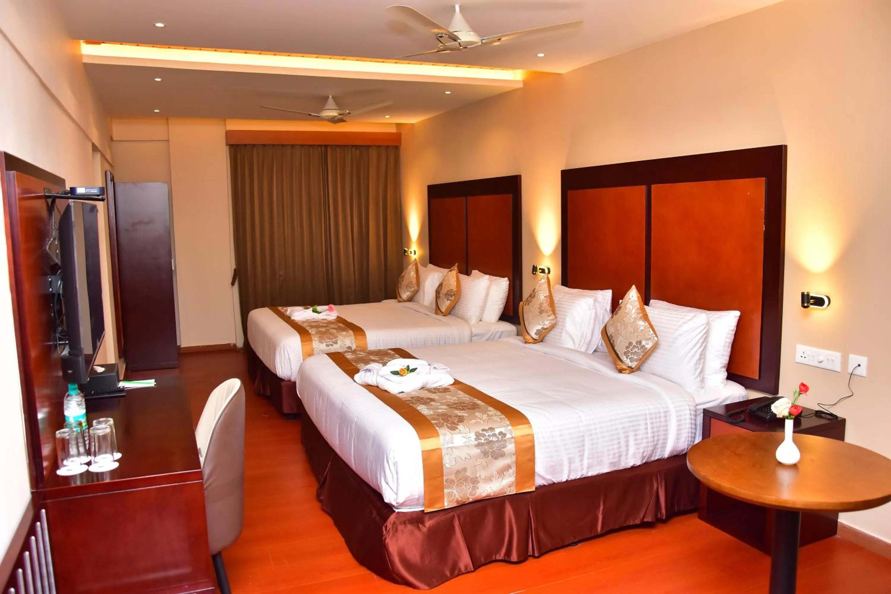Photo of the whole room, Bed in Park Avenue Hotel & Apartments Trichy