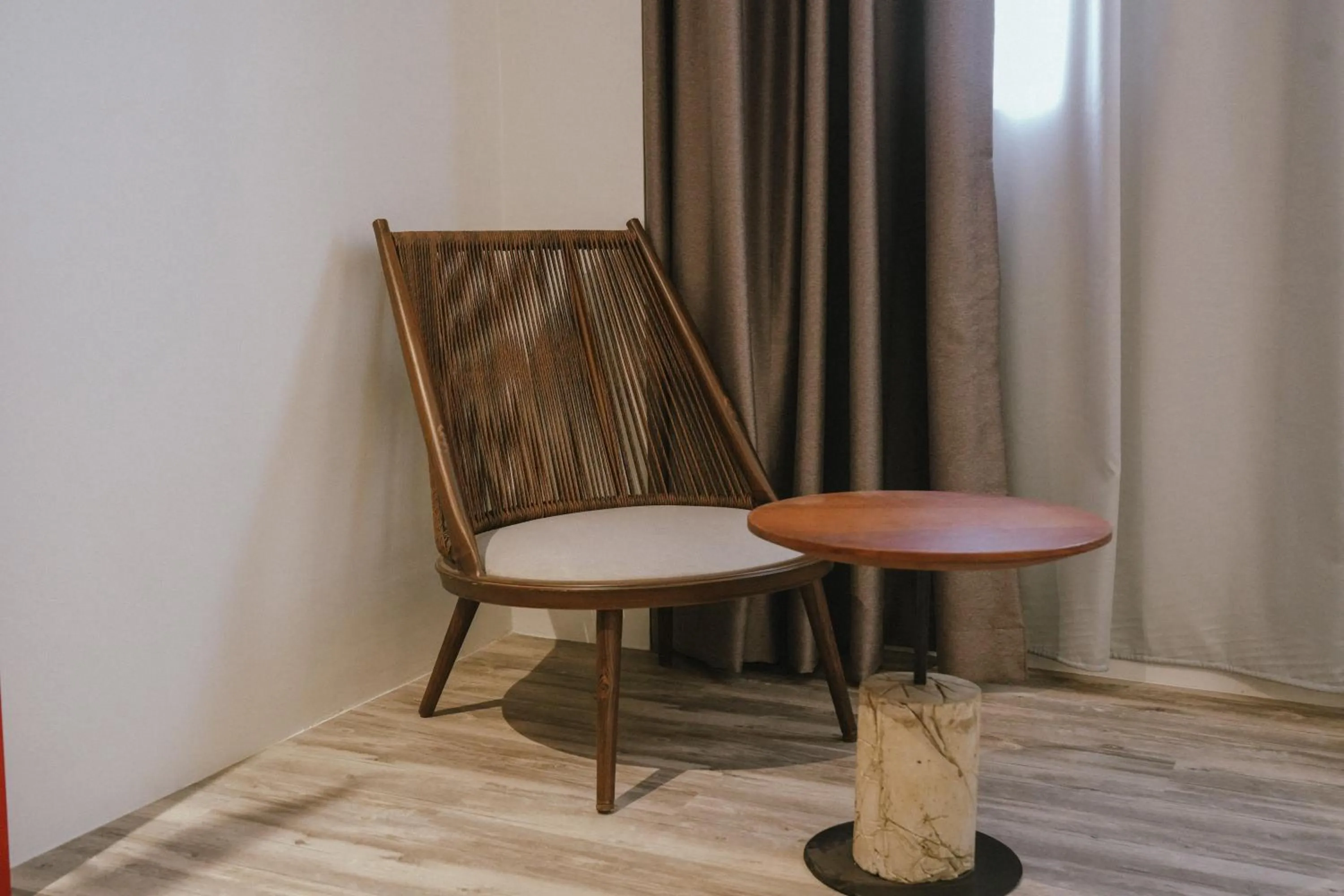 Seating area in Roxy Hotel Siniawan