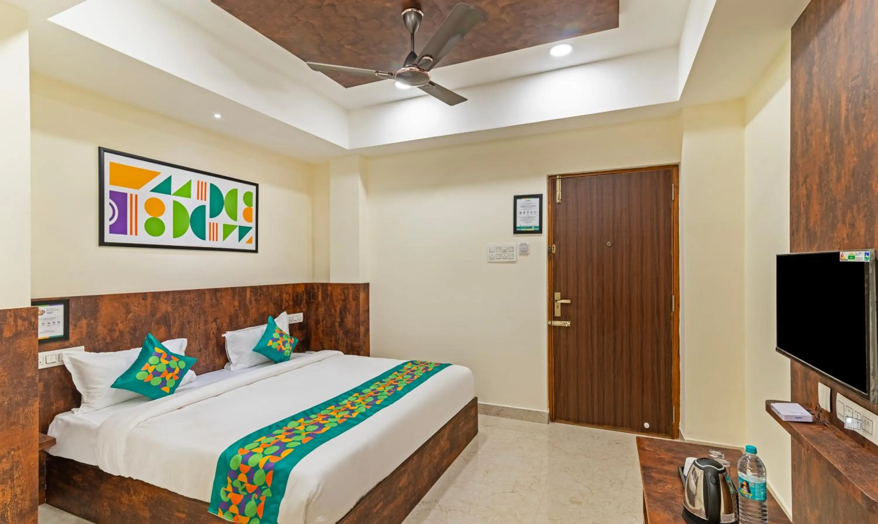 Bedroom, Bed in Treebo Rakshitha, Porur