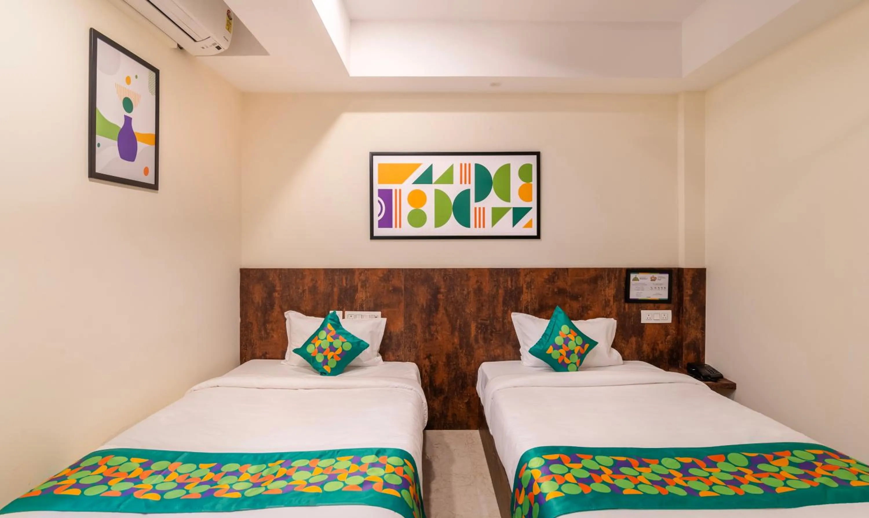 Bedroom, Bed in Treebo Rakshitha, Porur