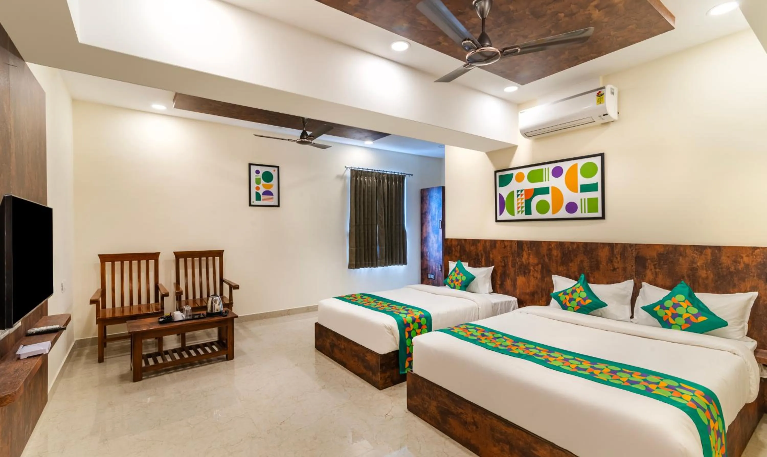 Bedroom, Bed in Treebo Rakshitha, Porur