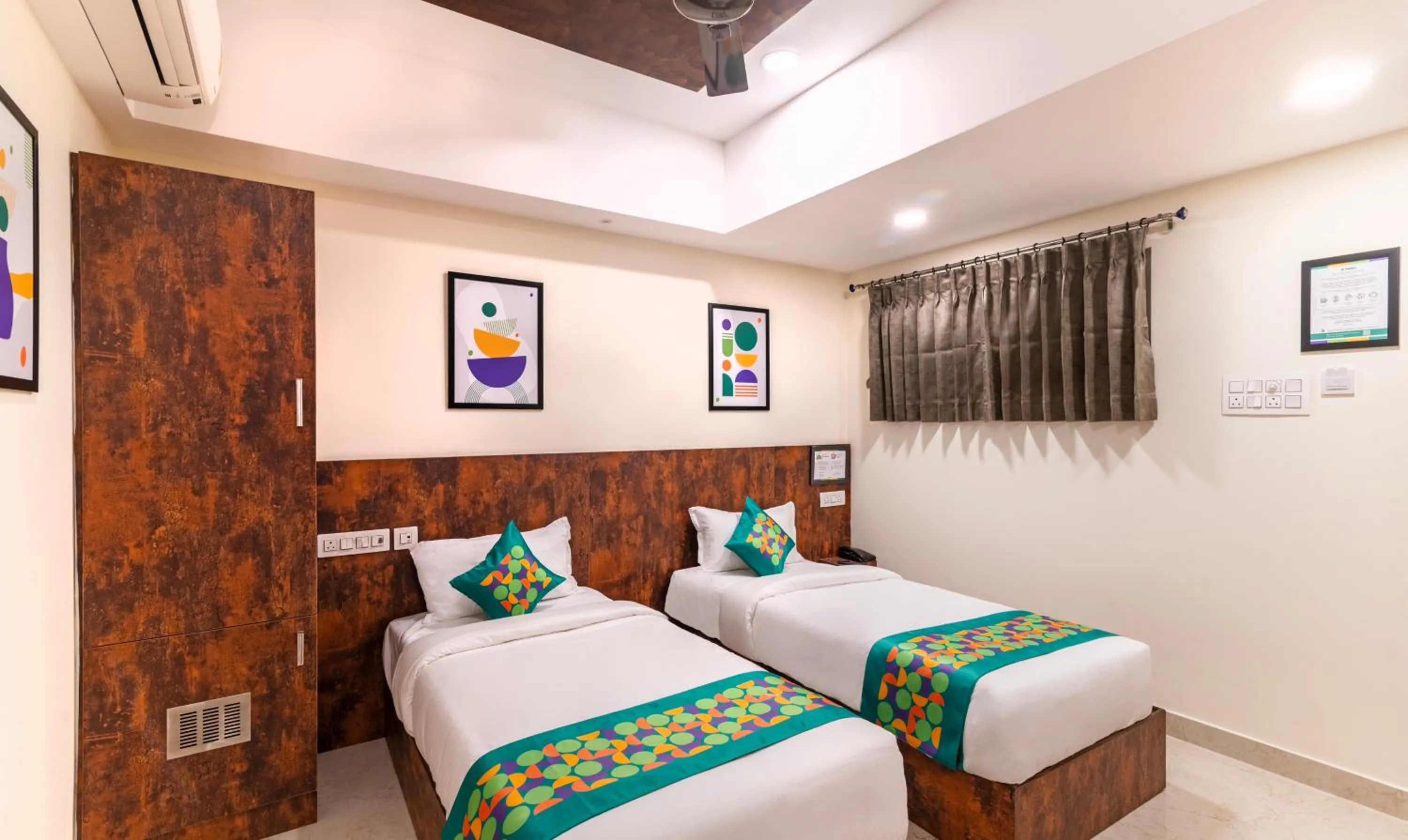 Bedroom, Bed in Treebo Rakshitha, Porur