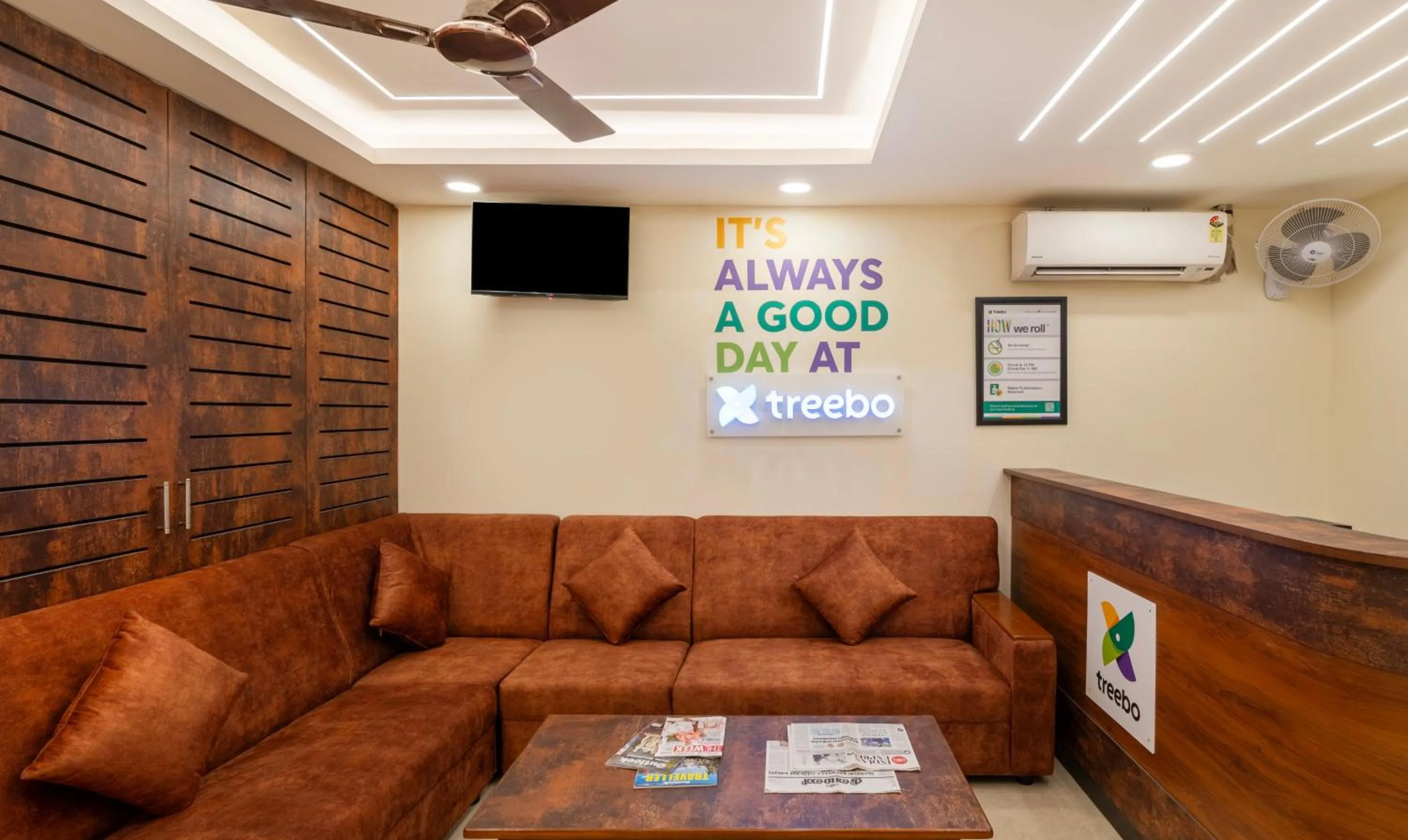 Lobby or reception in Treebo Rakshitha, Porur