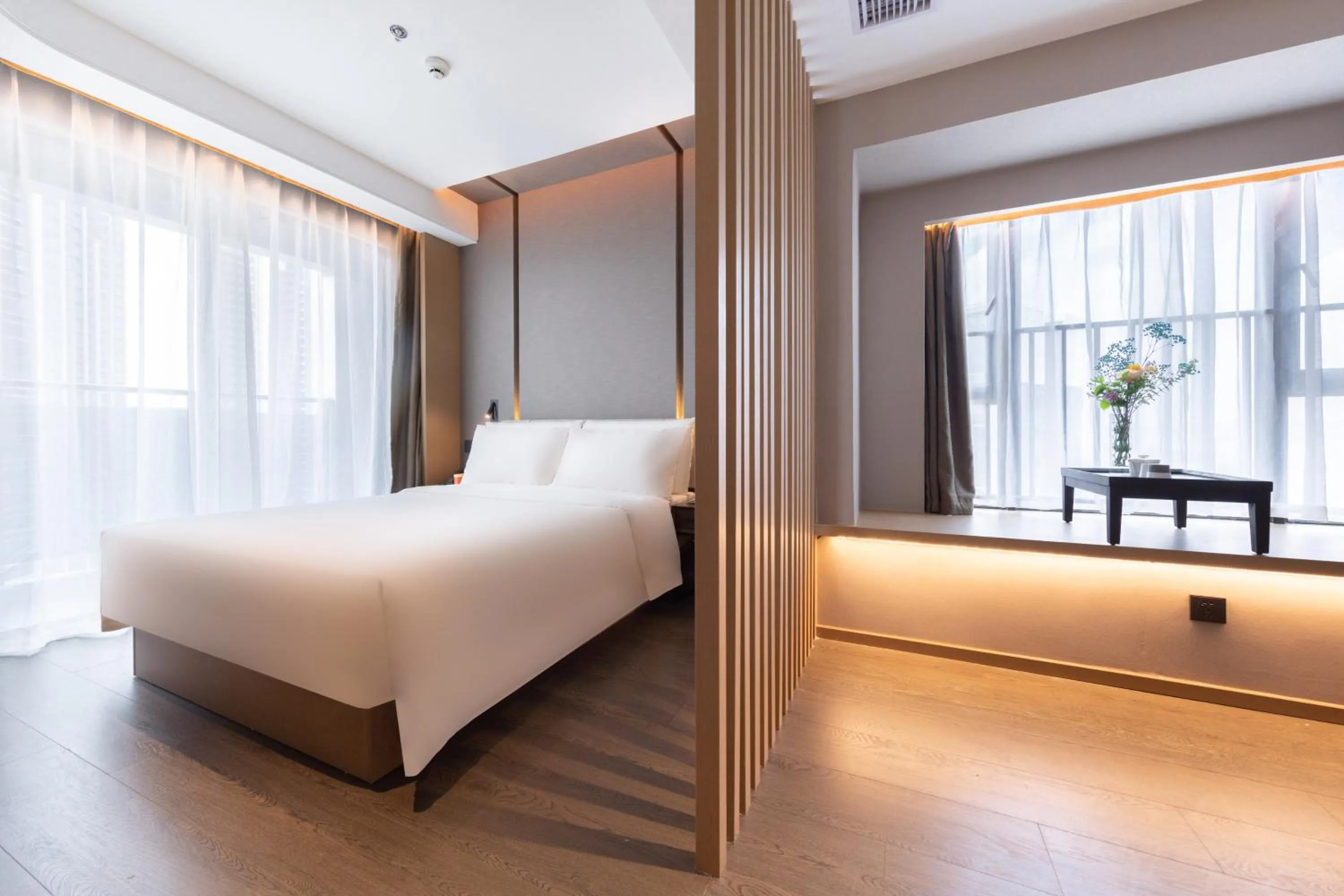 Bed in Atour Hotel Shenzhen Guangming Science City Zhengda City