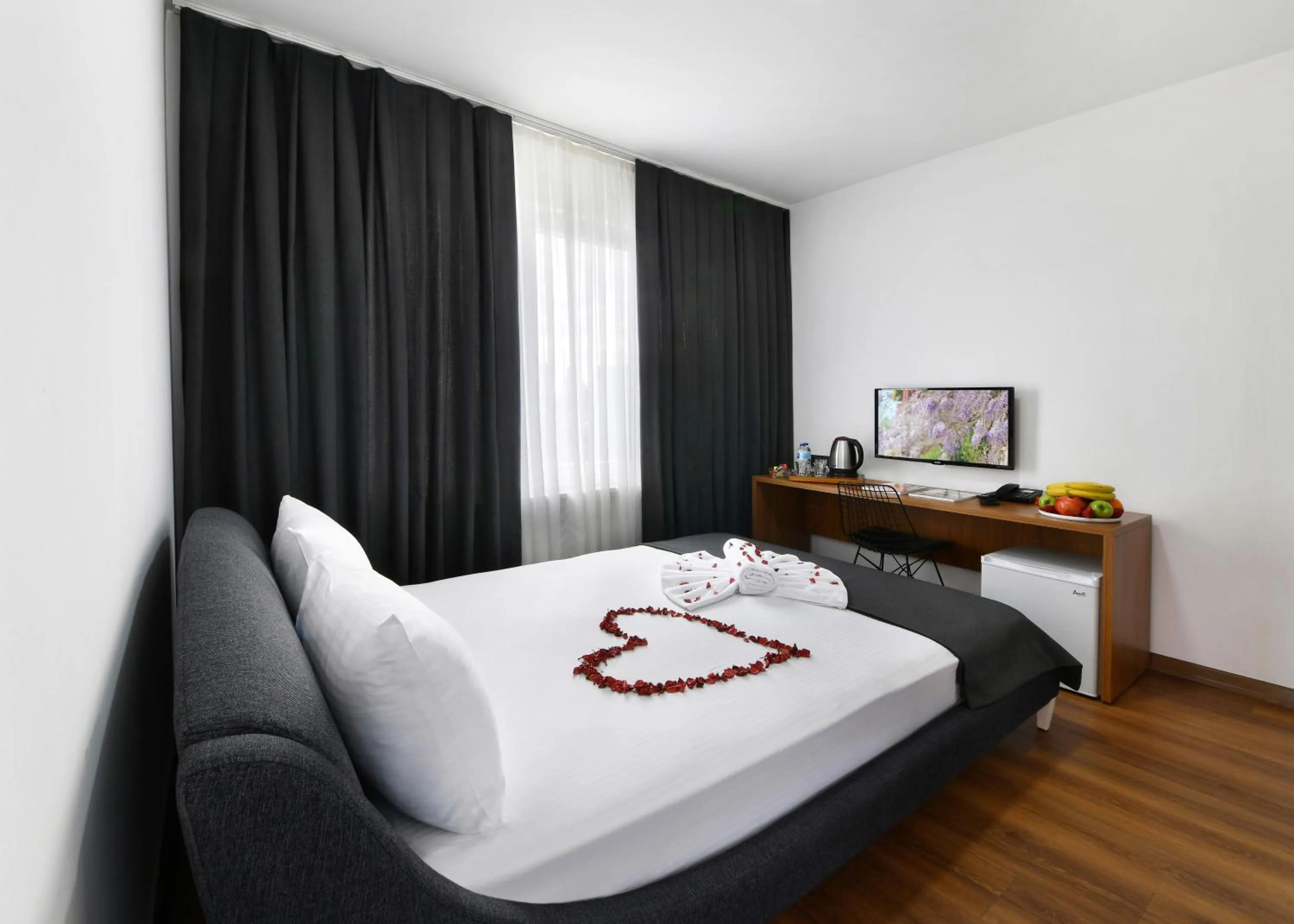 Bed in Nish Suites Atasehir