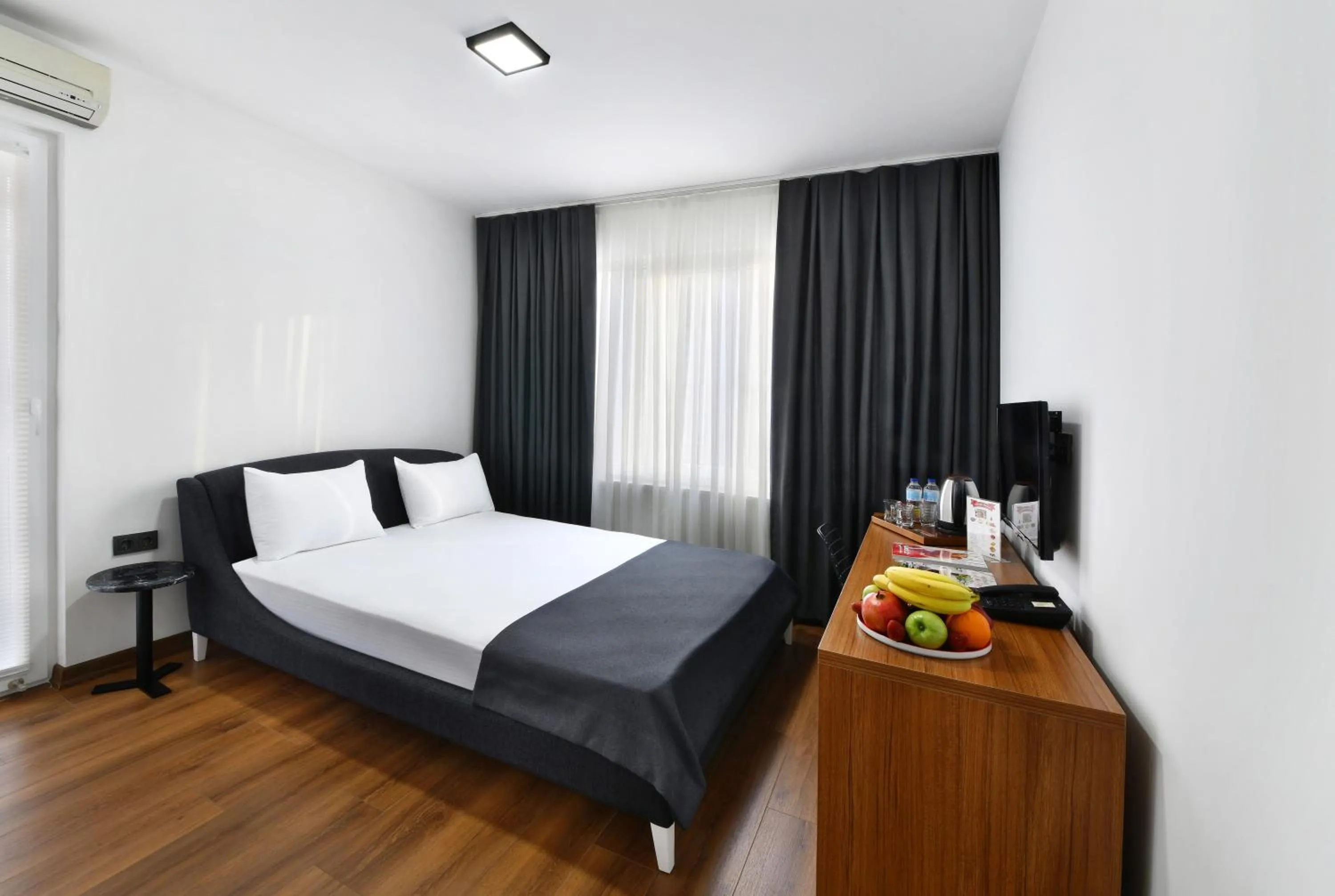 Bed in Nish Suites Atasehir