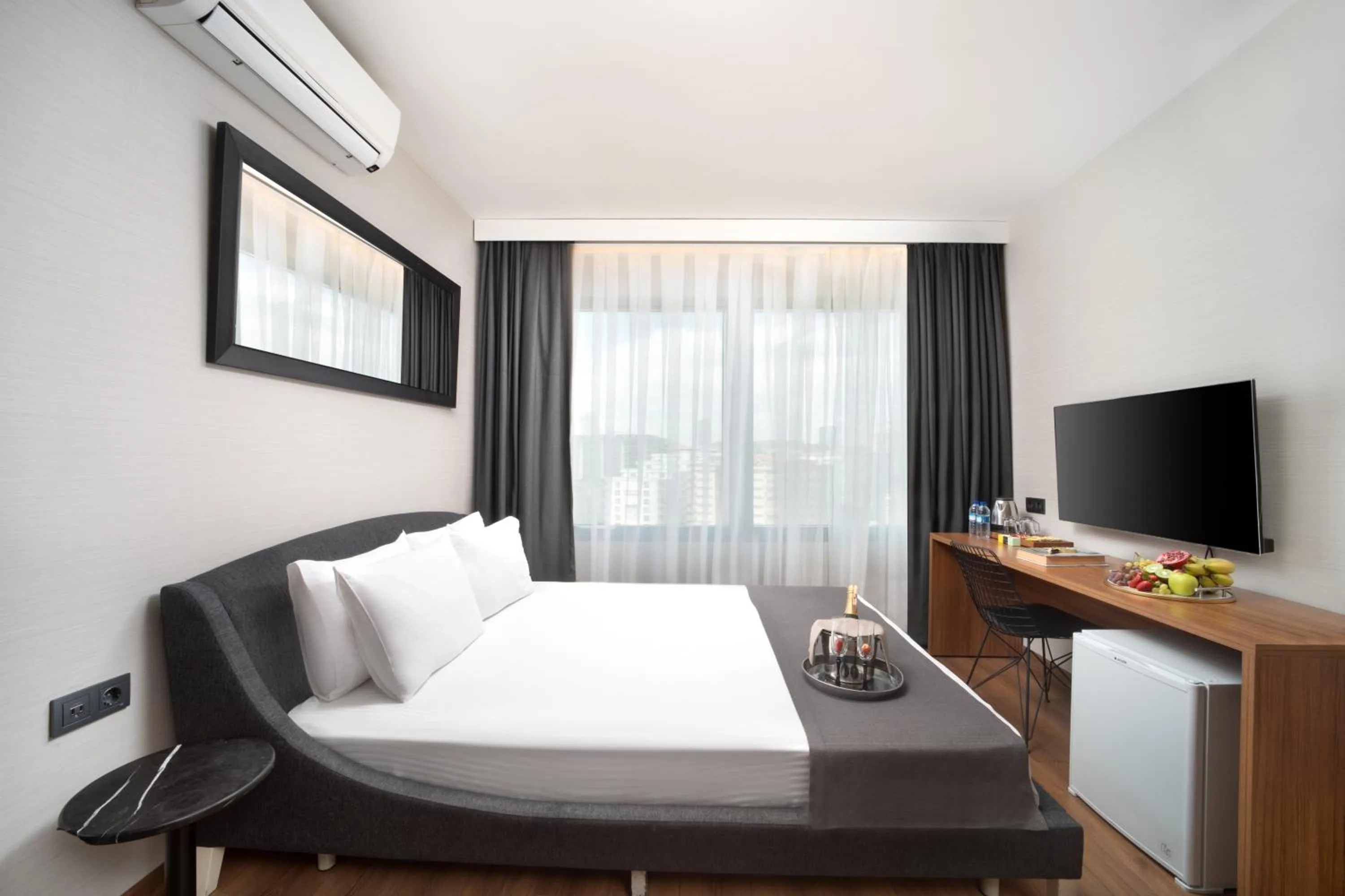 Bed in Nish Suites Atasehir