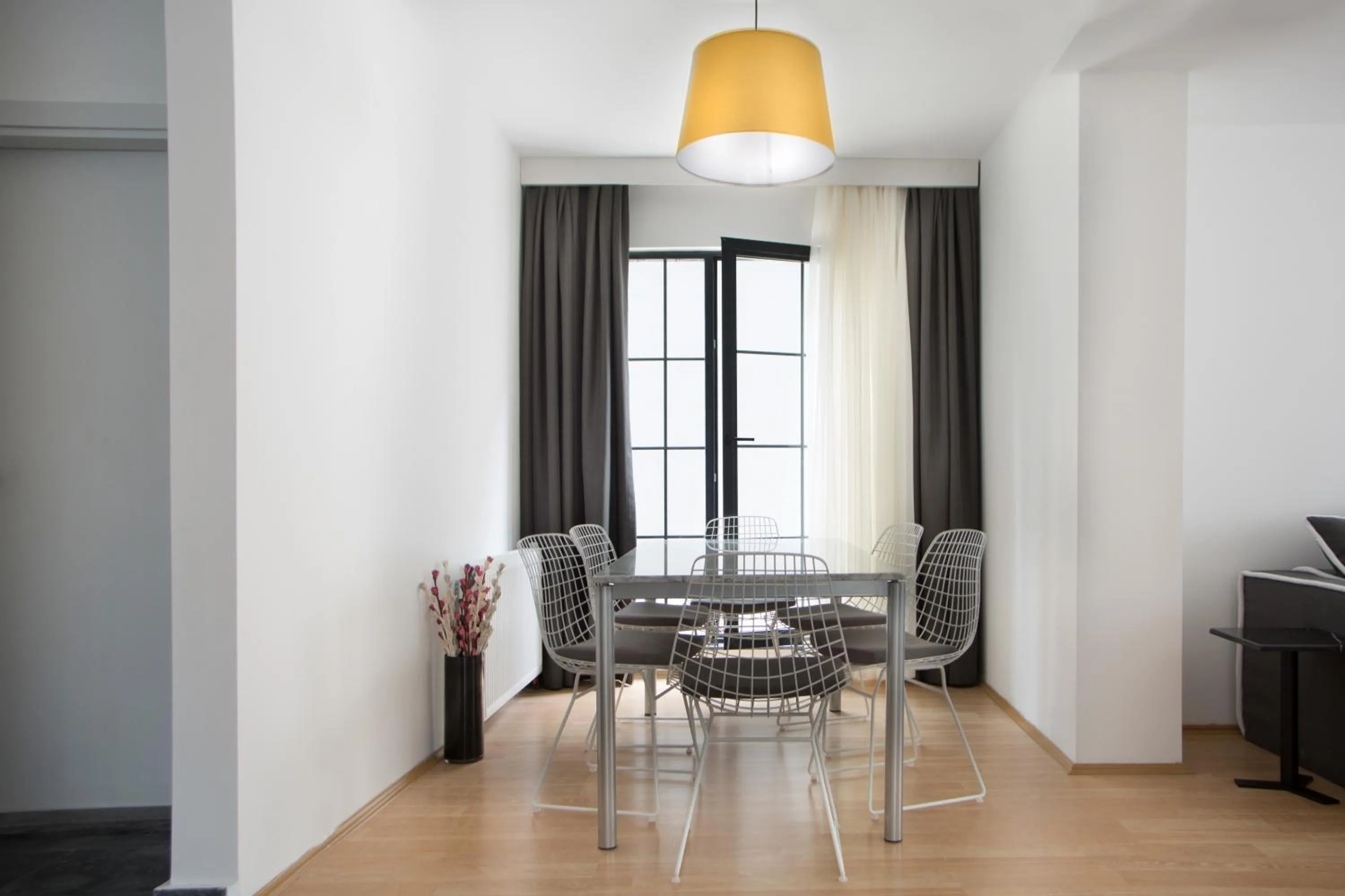 Photo of the whole room in Nish Suites Atasehir