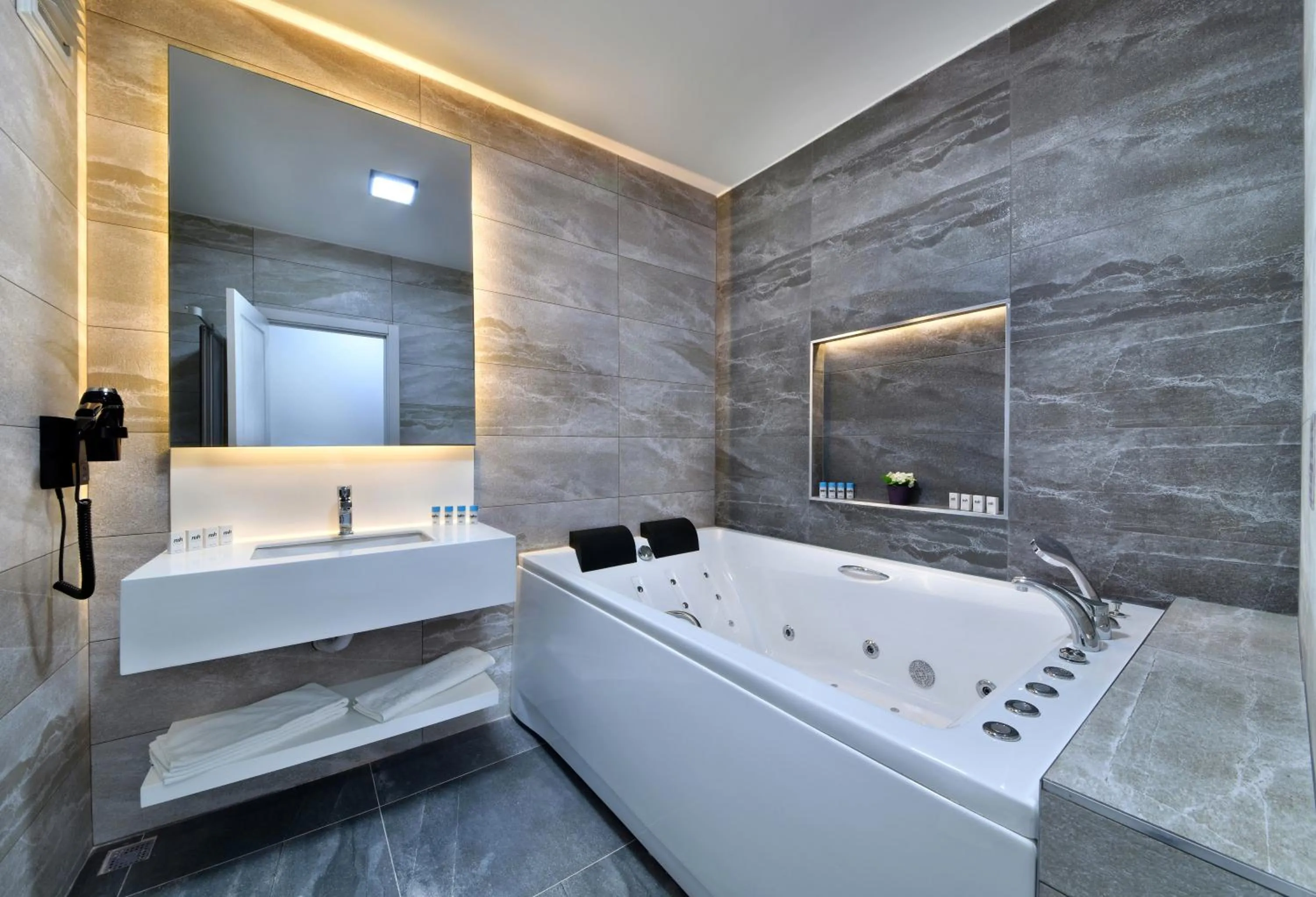 Nish Suites Atasehir