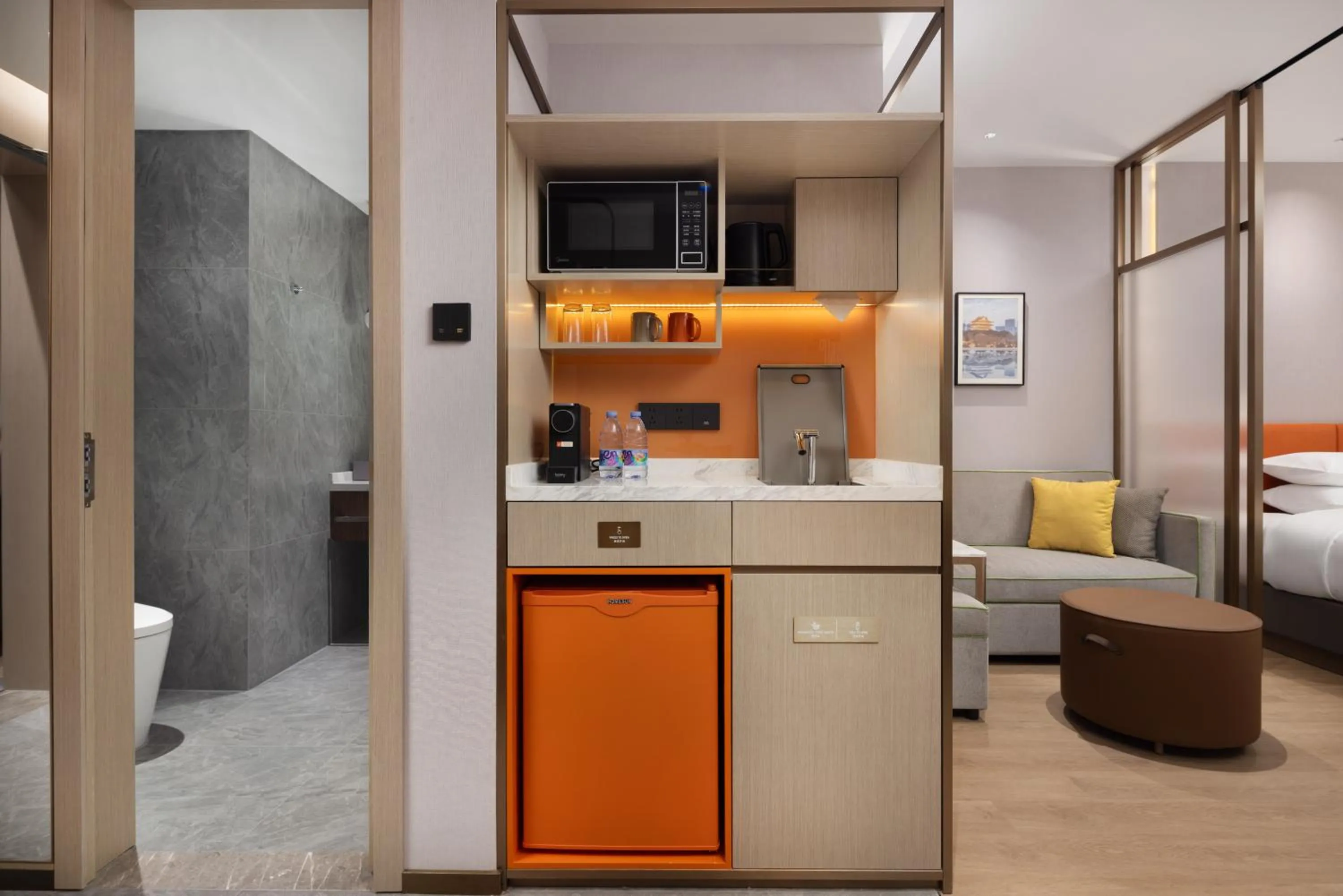 Home2 Suite by Hilton Jingjiang Binjiang New Town