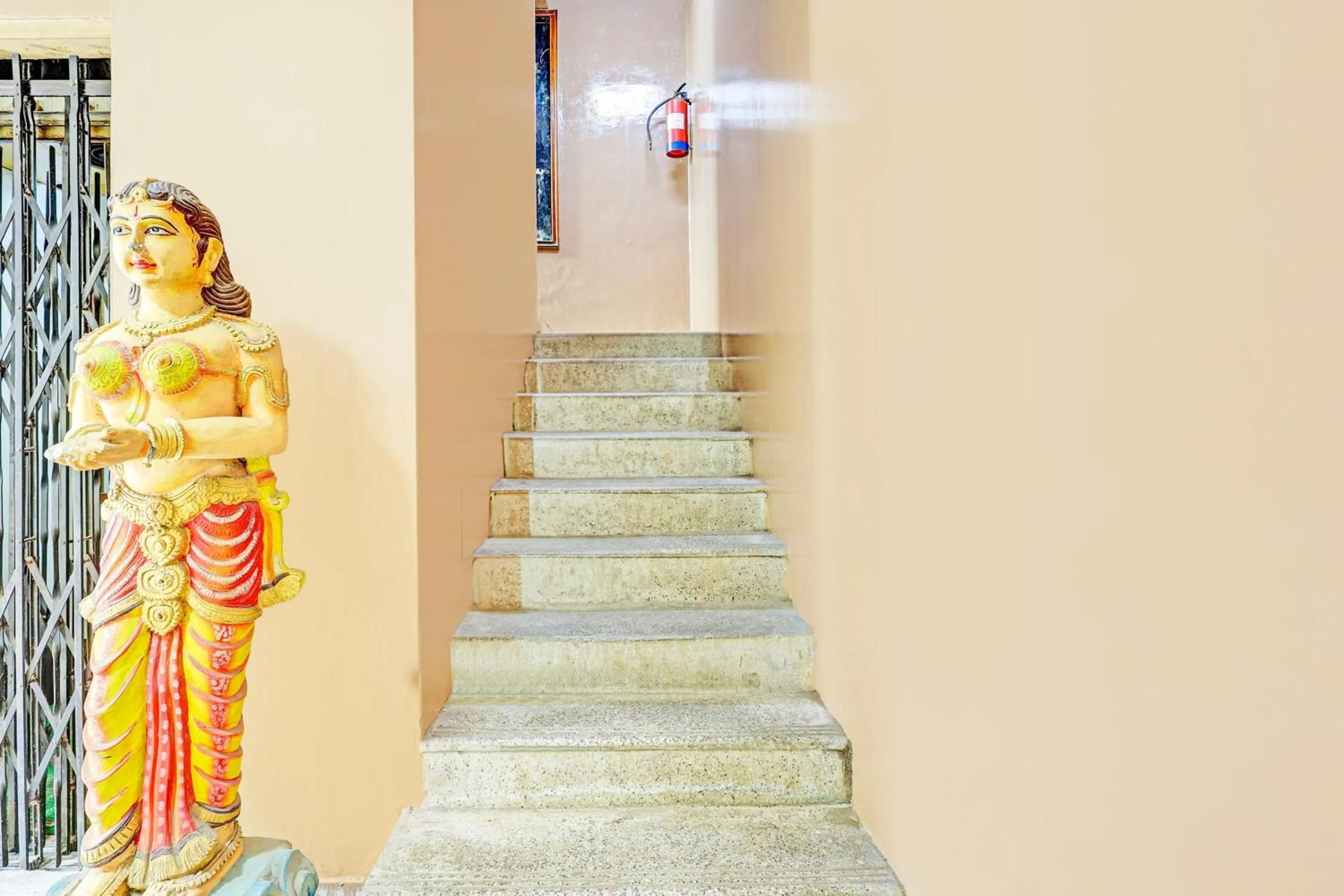 Lobby or reception in Super Hotel O Besant Road