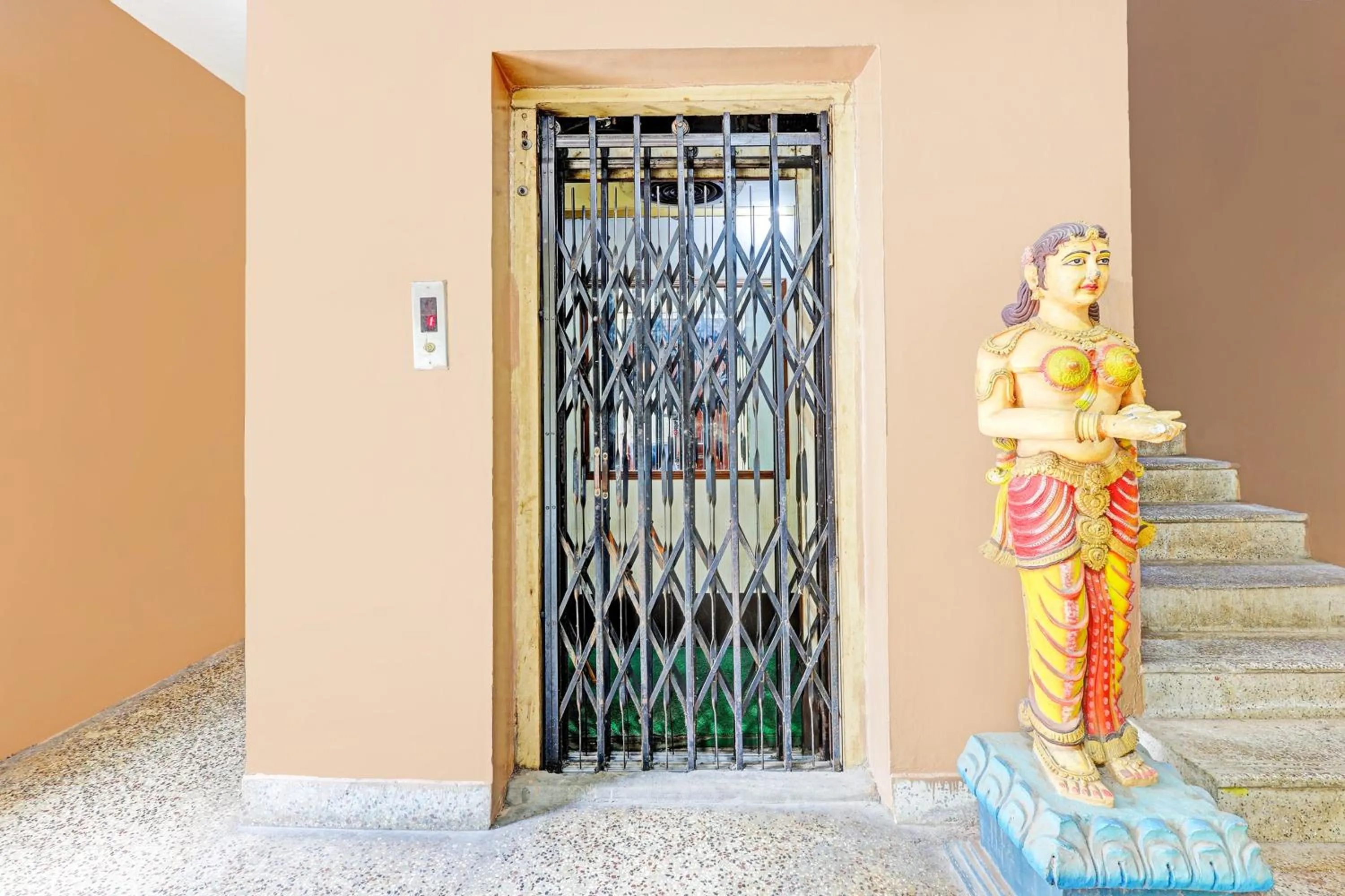 Lobby or reception in Super Hotel O Besant Road