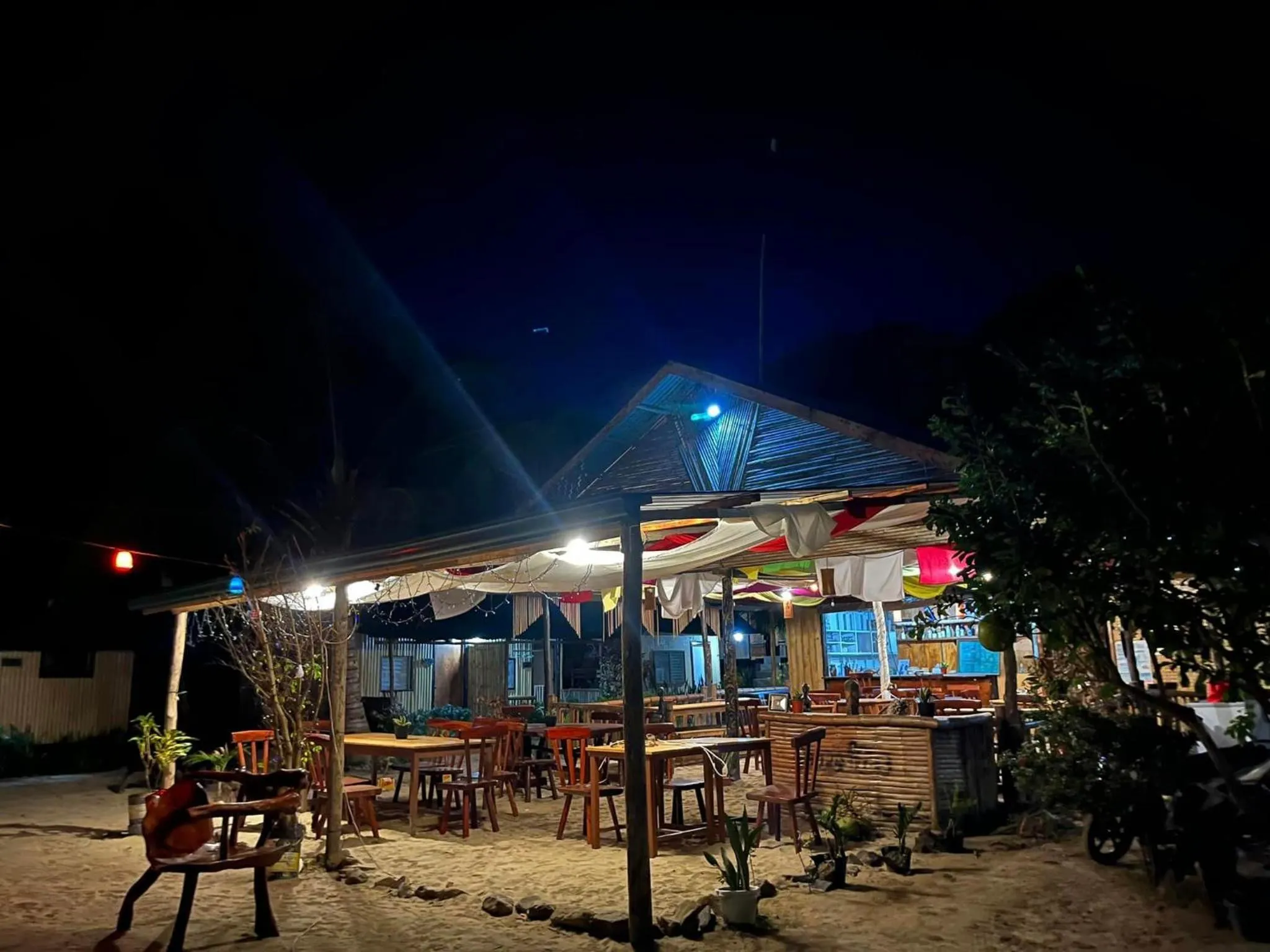 Restaurant/places to eat in Floresitas Beach Resort