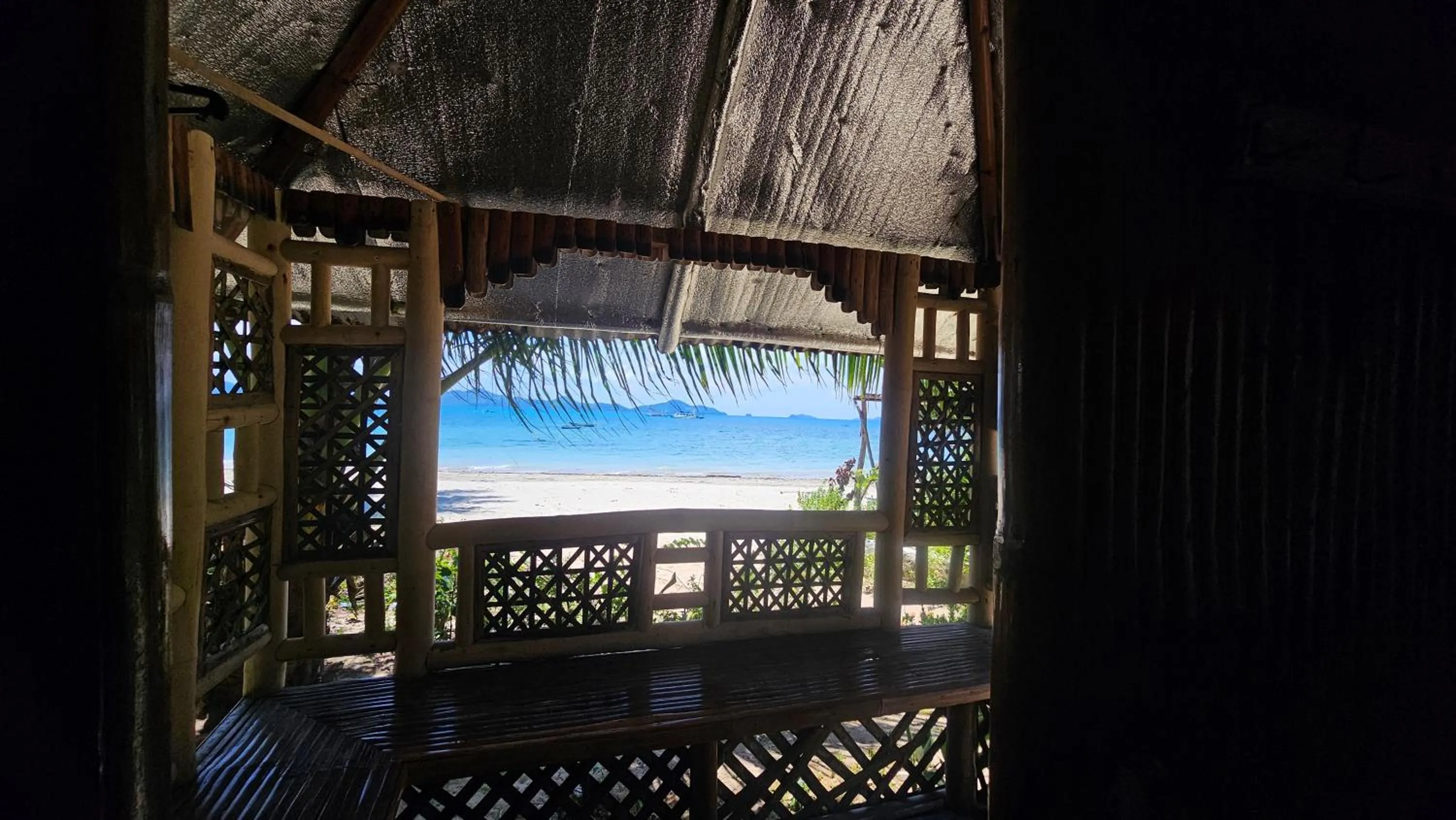 Day in Floresitas Beach Resort