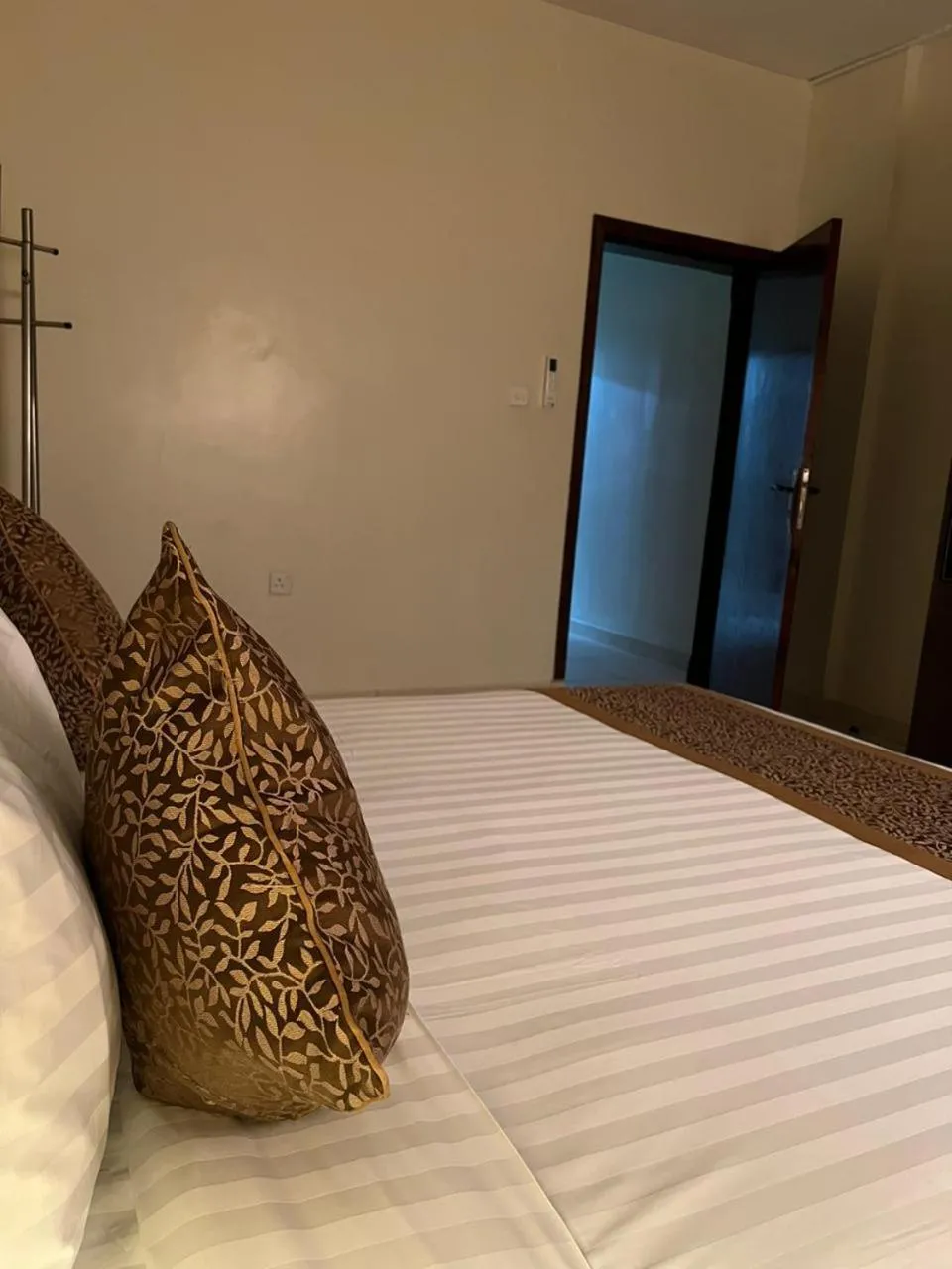 Photo of the whole room, Bed in Binayat Hama Serviced Apartments