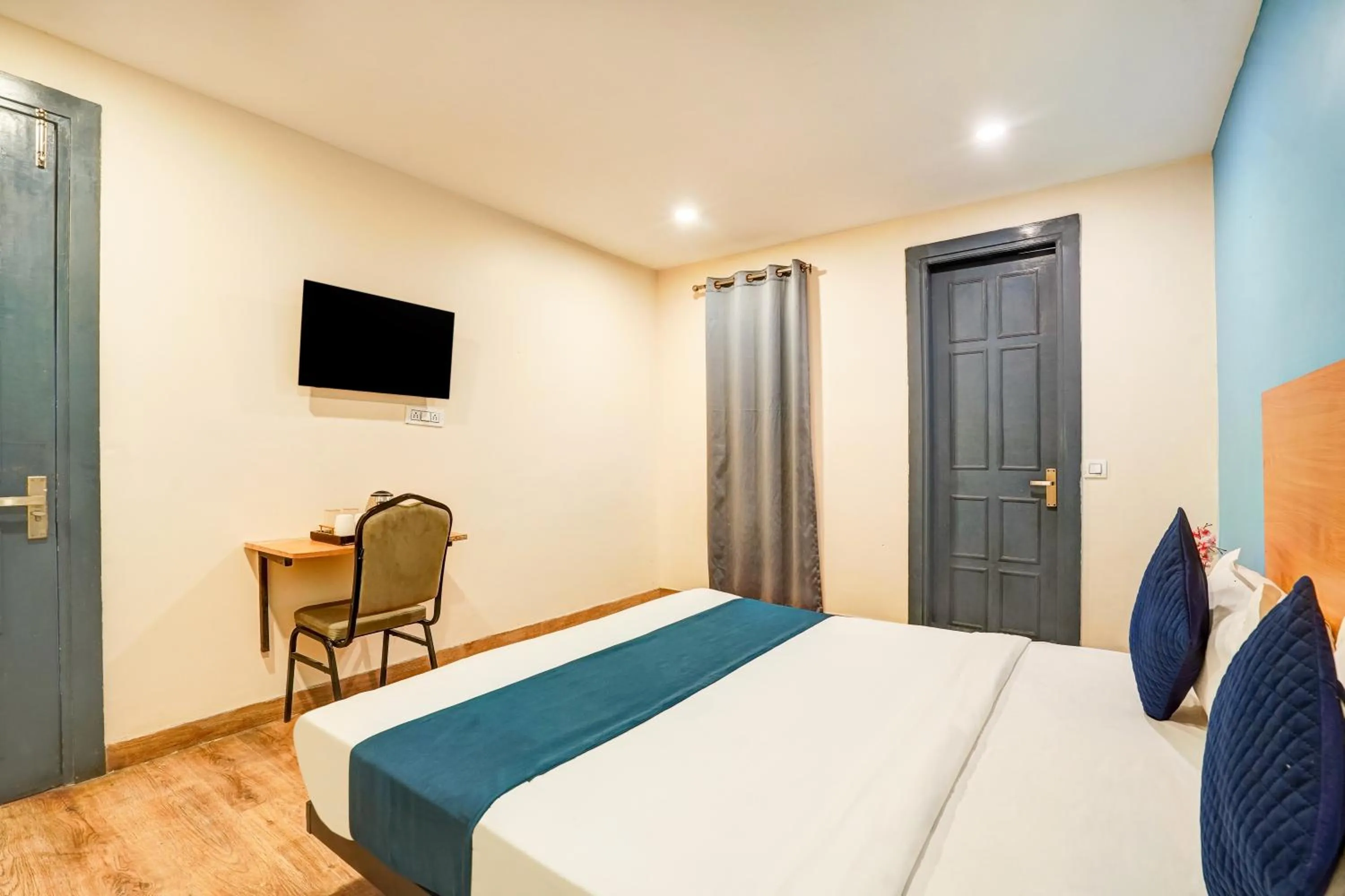 Bed in Hotel Twamev residency Uttam Nagar couple friendly