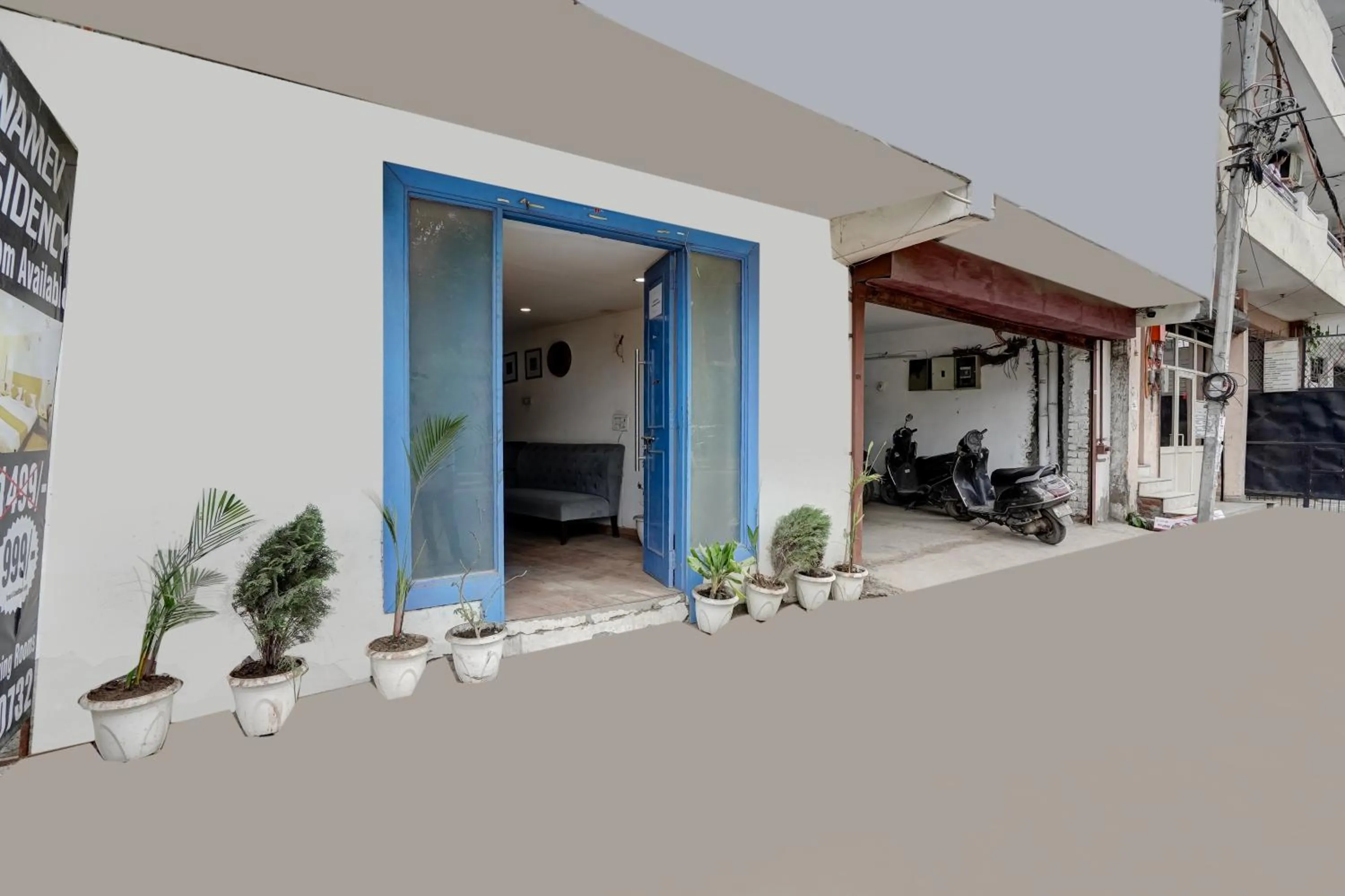 Facade/entrance in Hotel Twamev residency Uttam Nagar couple friendly