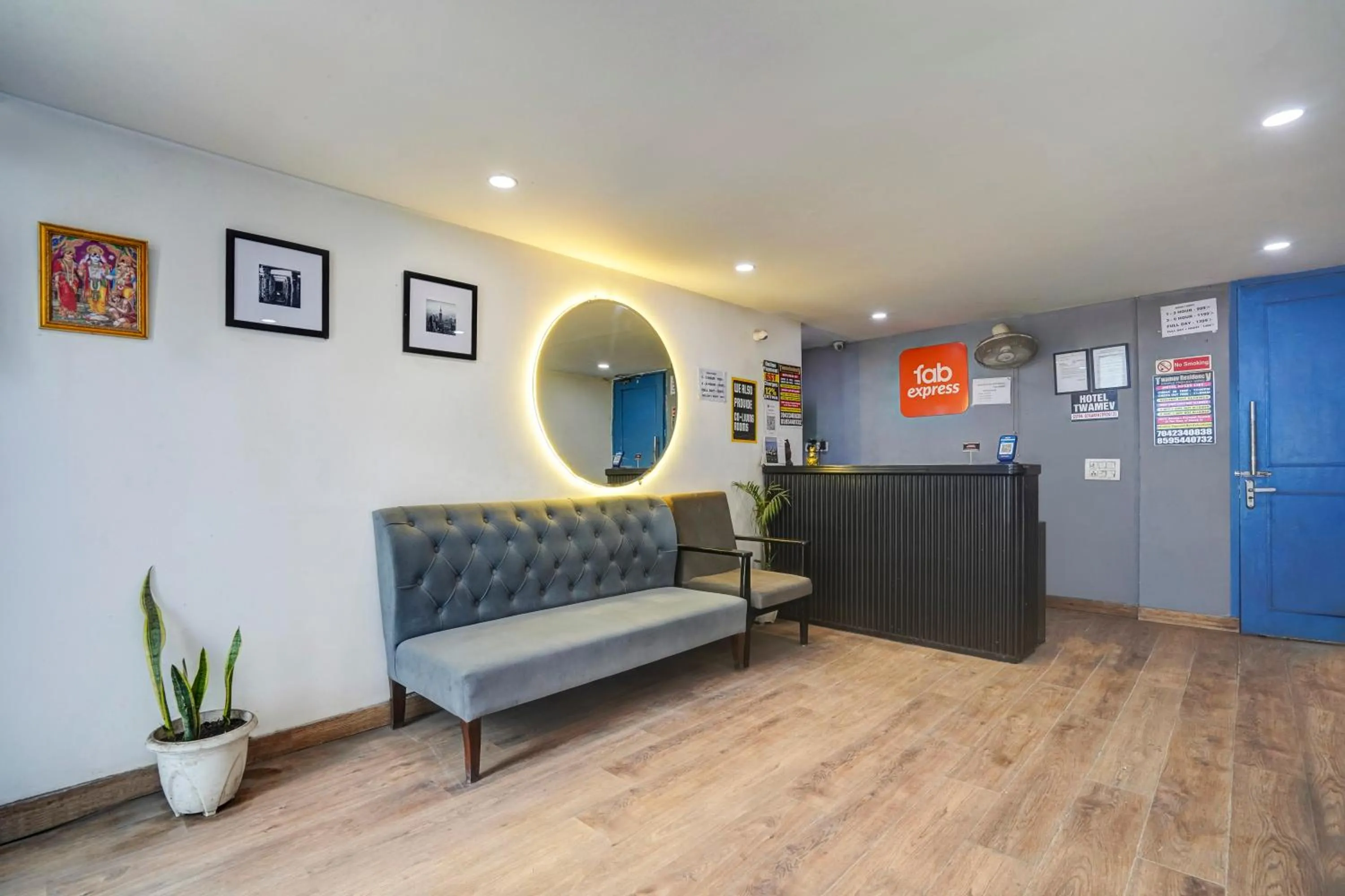 Lobby or reception in Hotel Twamev residency Uttam Nagar couple friendly