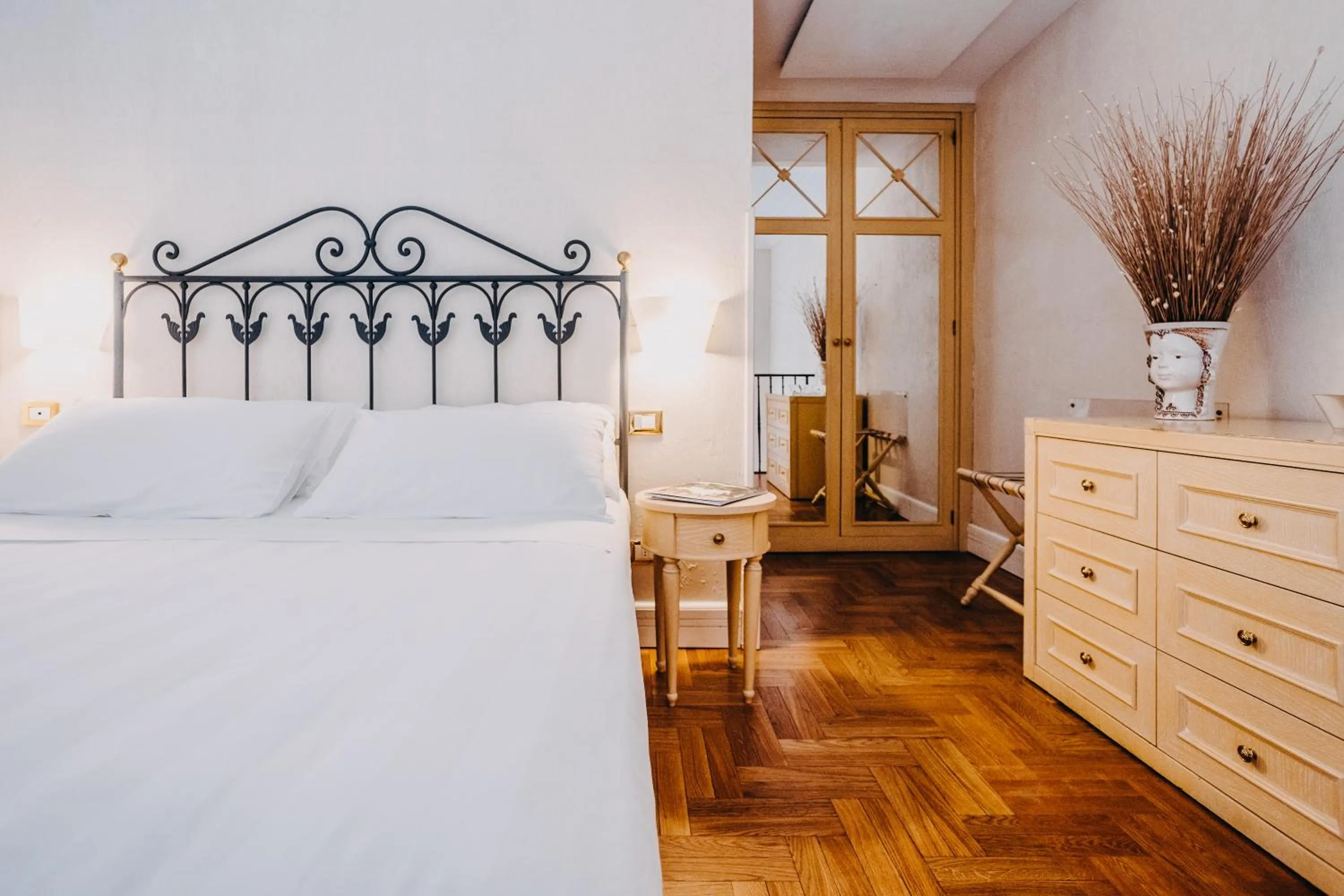 Bedroom, Bed in Costantinopoli 104