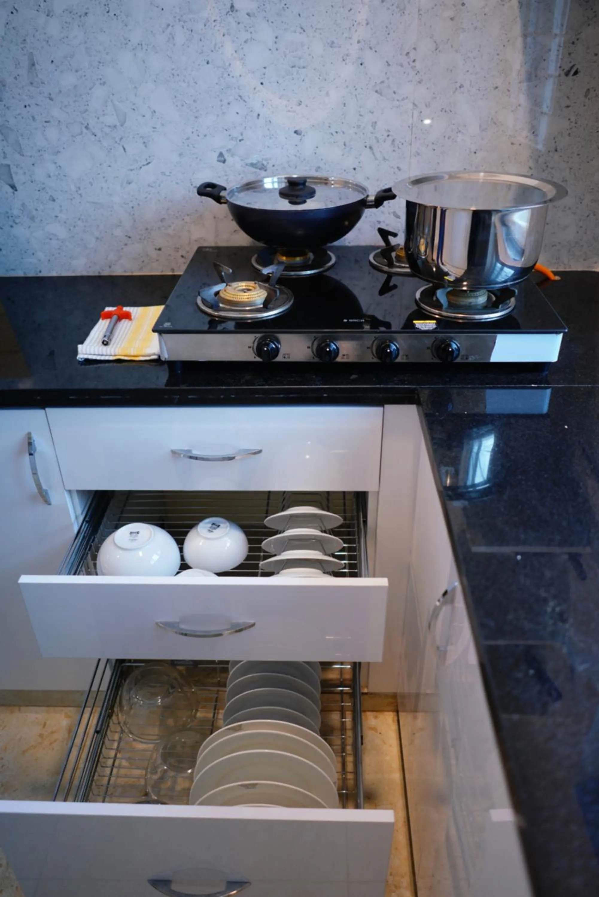 Kitchen or kitchenette in Enkay Service Apartments