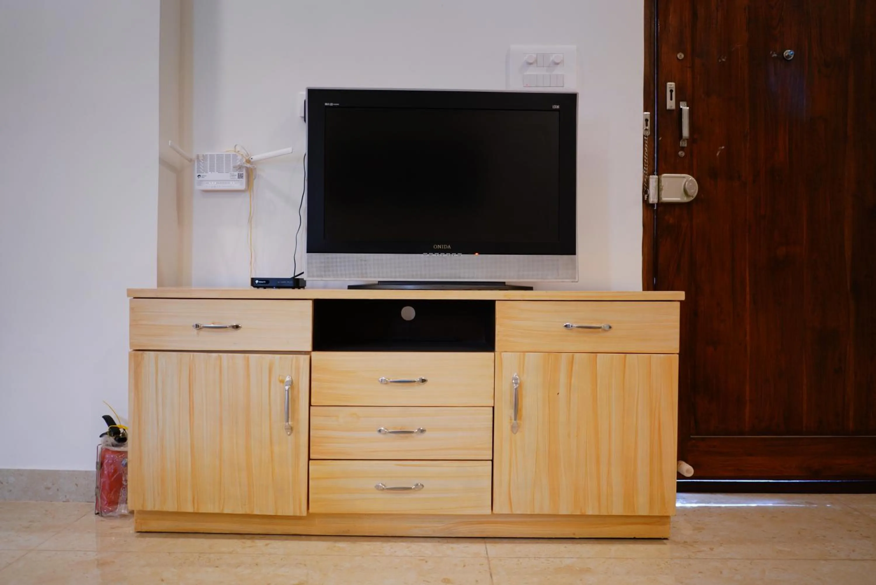 TV and multimedia in Enkay Service Apartments