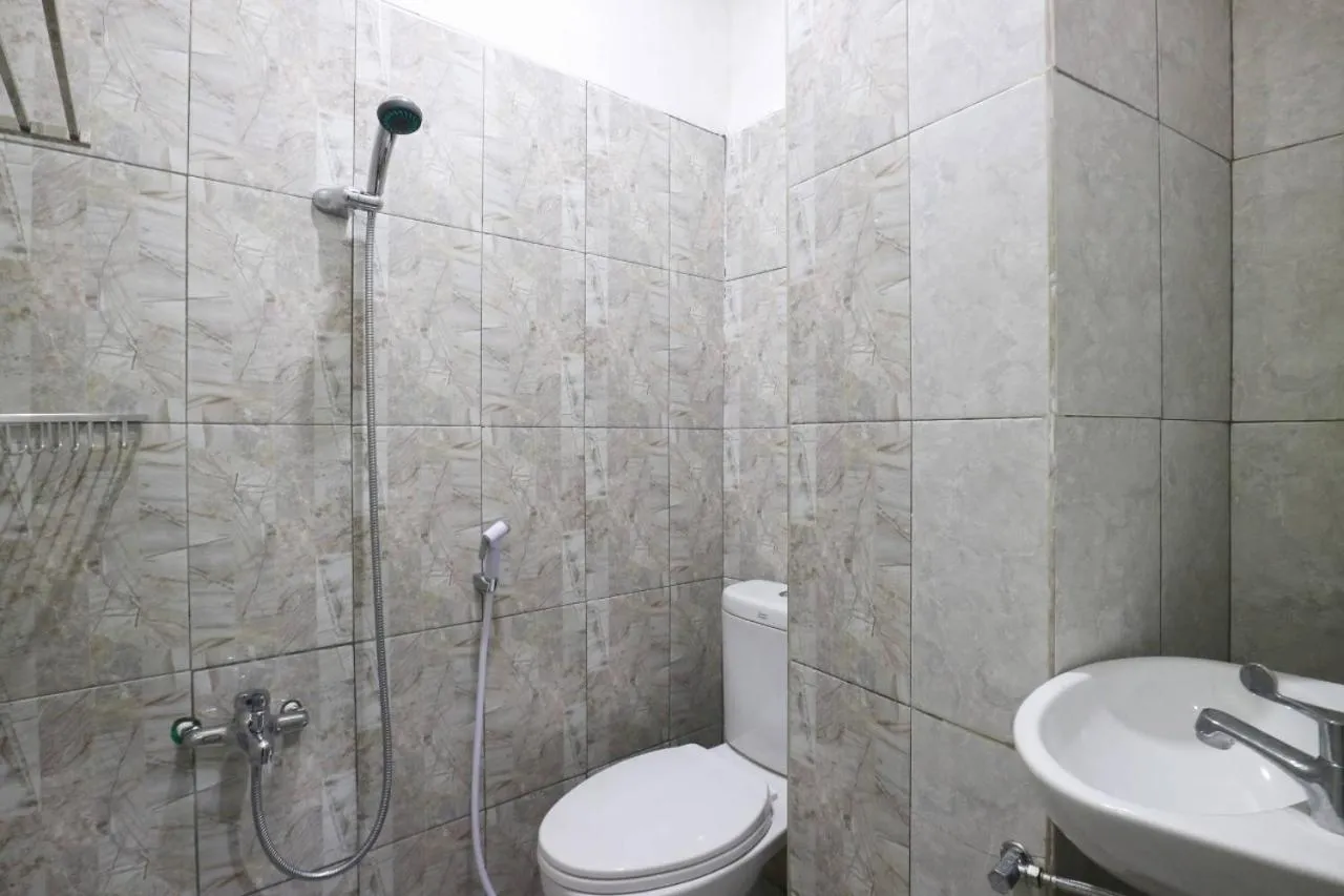 Saloka Guest House & Residence