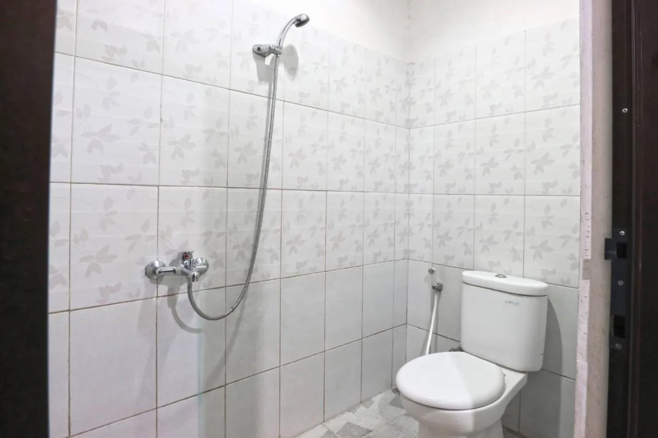 Saloka Guest House & Residence