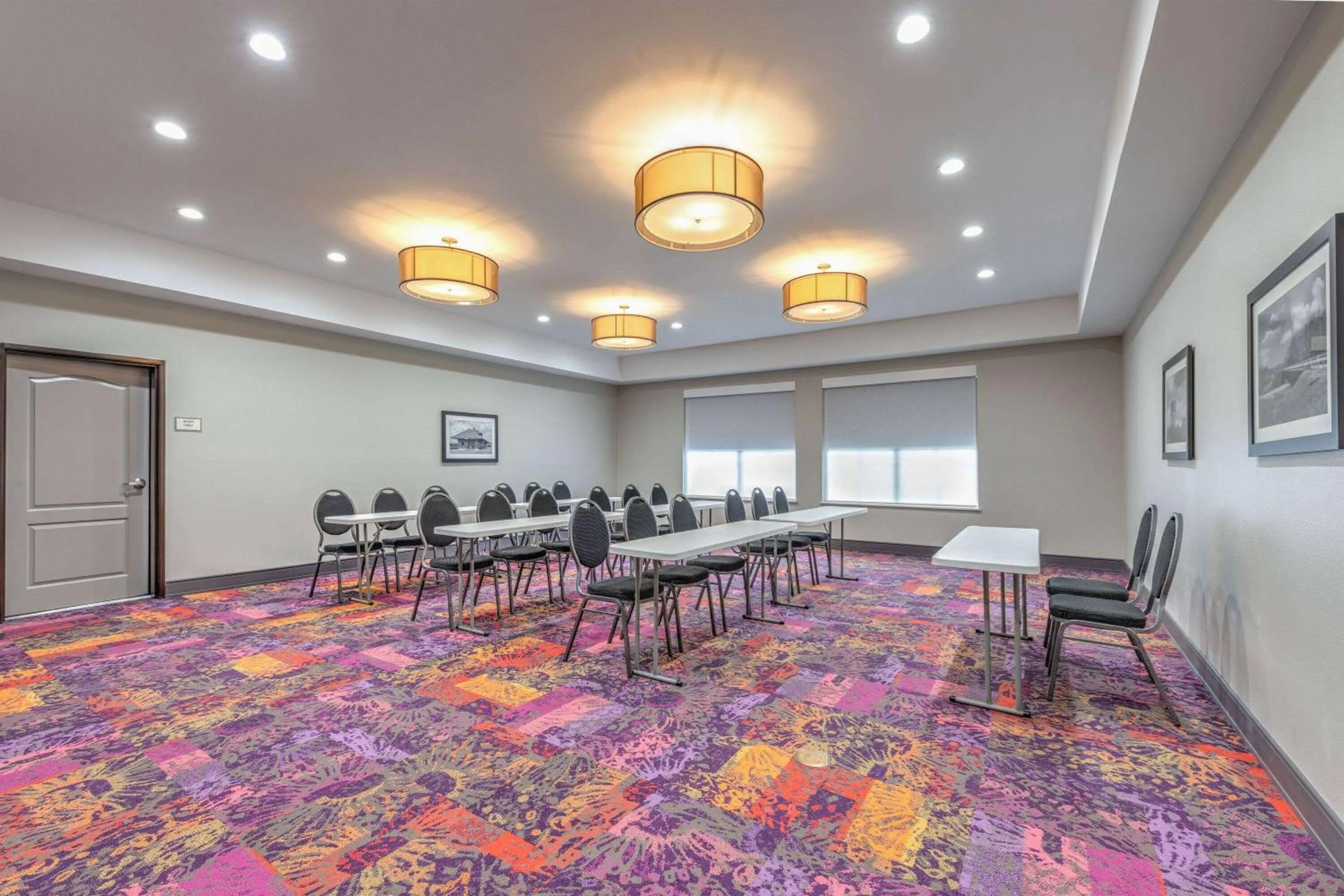 Meeting/conference room in La Quinta by Wyndham Tyler - University Area