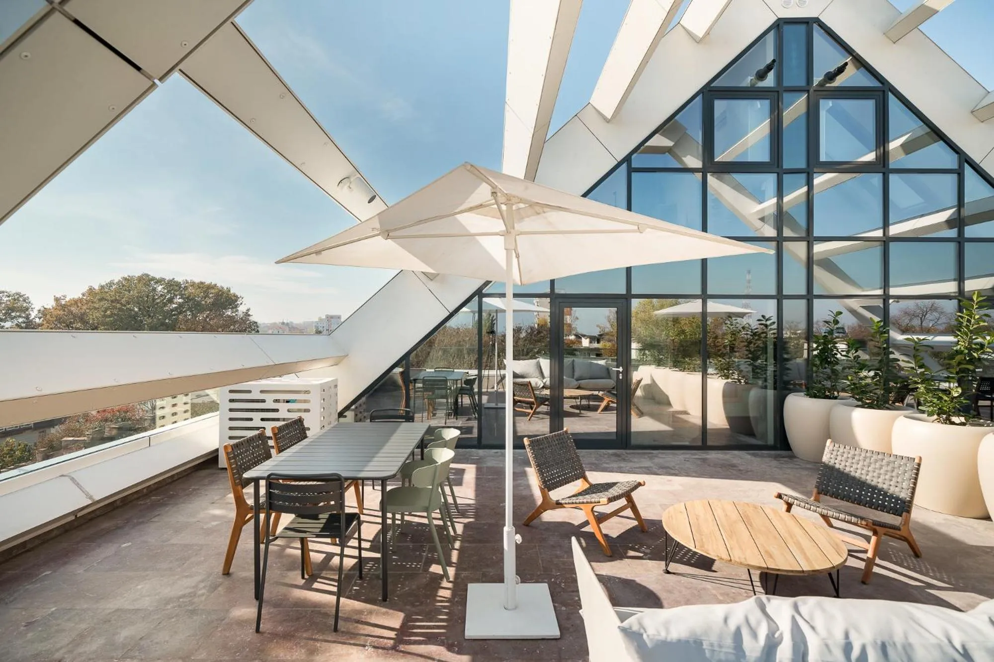 Property building in Phoenix Aparthotel