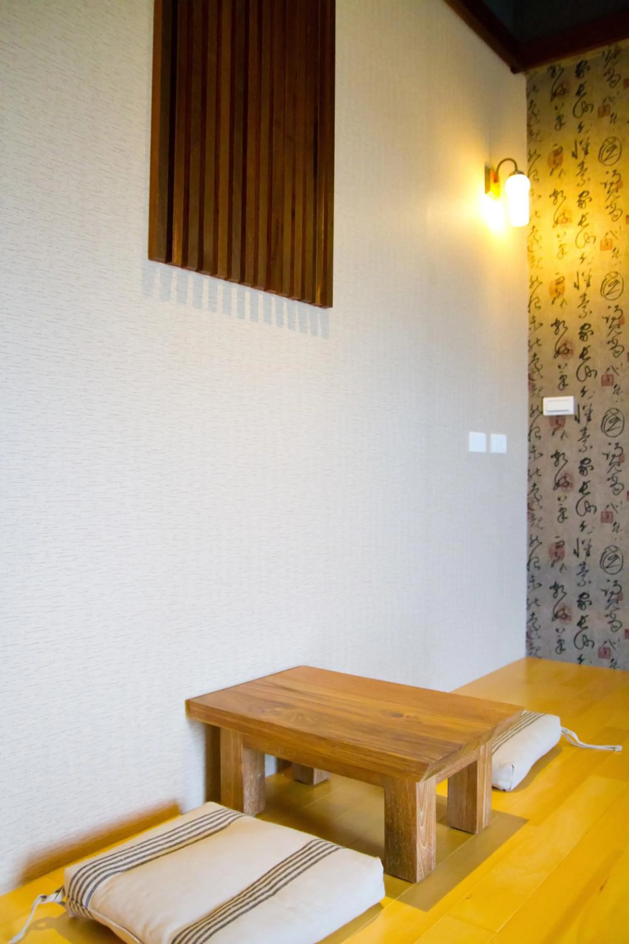 Decorative detail, Bed in Muho B&B