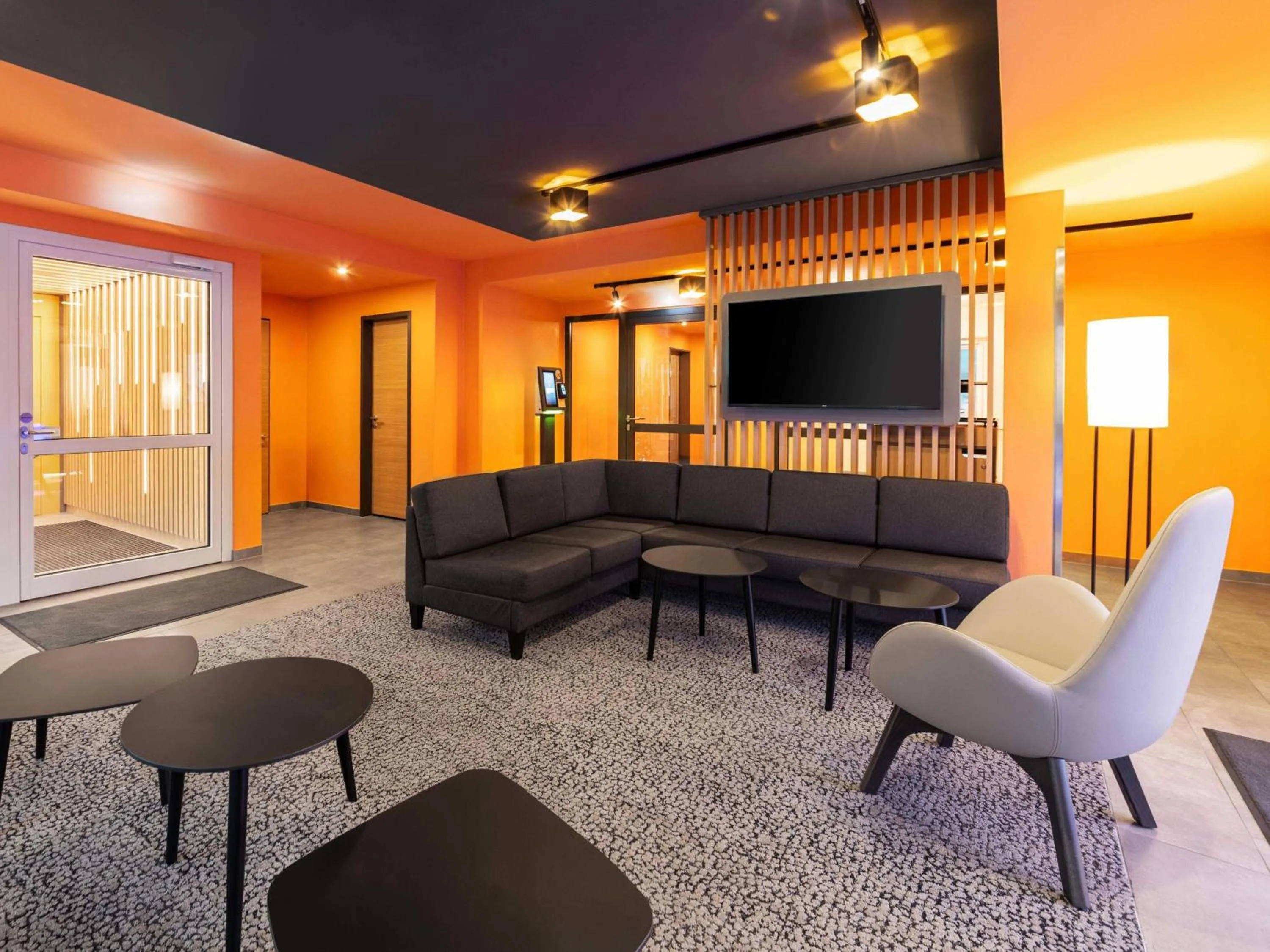 Lobby or reception in B&B HOTEL Hagen