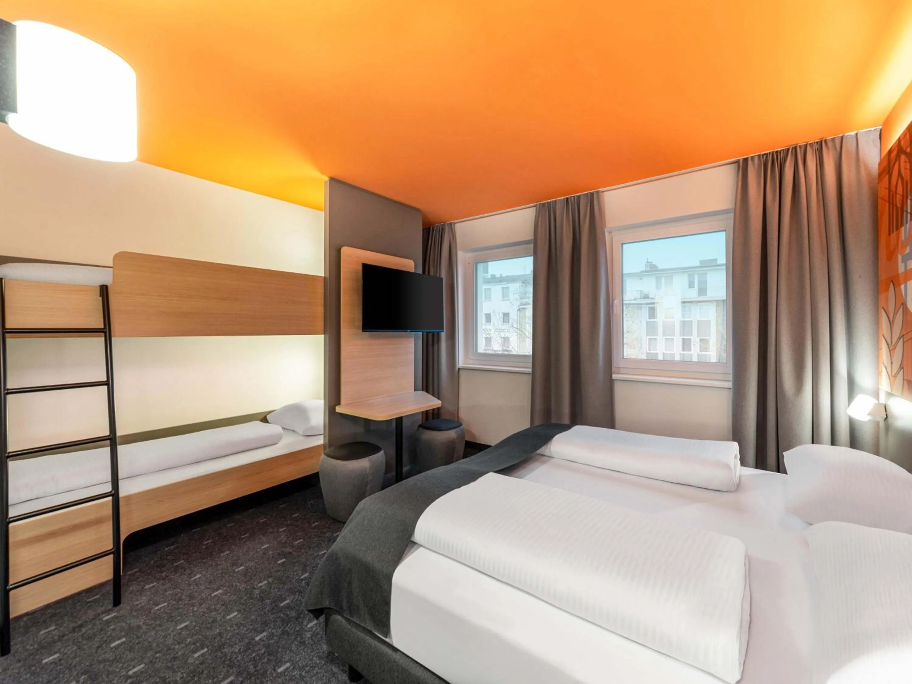 Photo of the whole room, Bed in B&B HOTEL Hagen