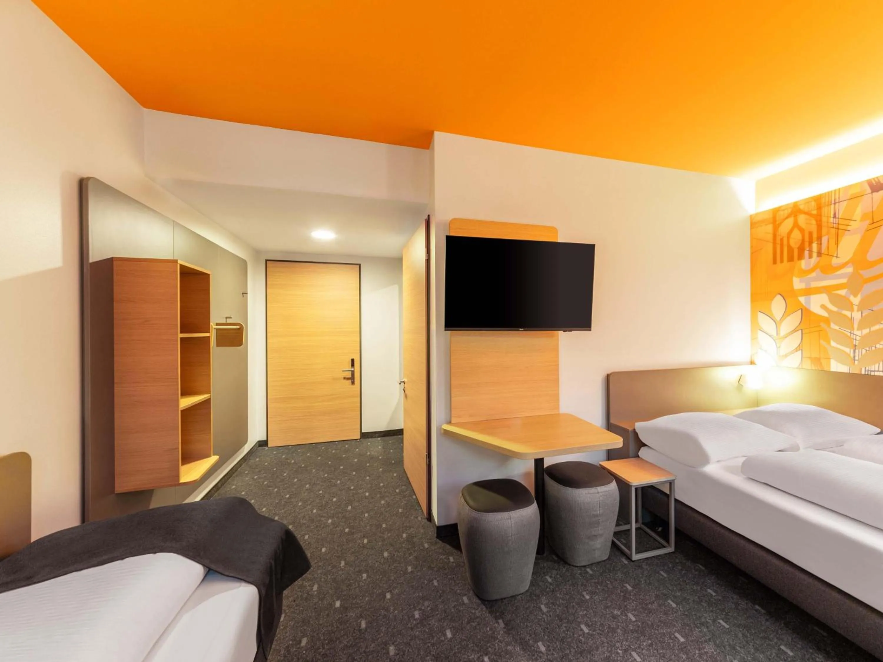 Photo of the whole room, Bed in B&B HOTEL Hagen